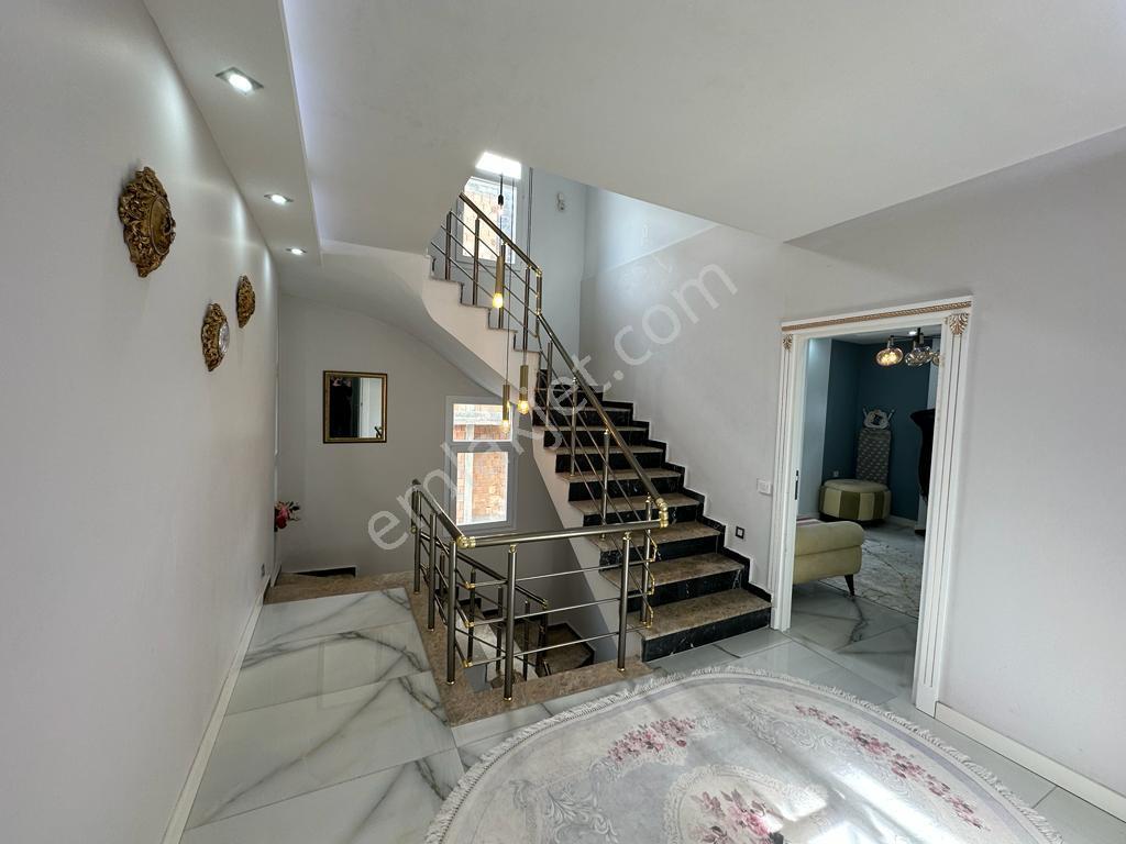Üstünkent'ten Mezitli Çamlıcada Müstakil Arsalı Fourleks Villa - Görsel 12