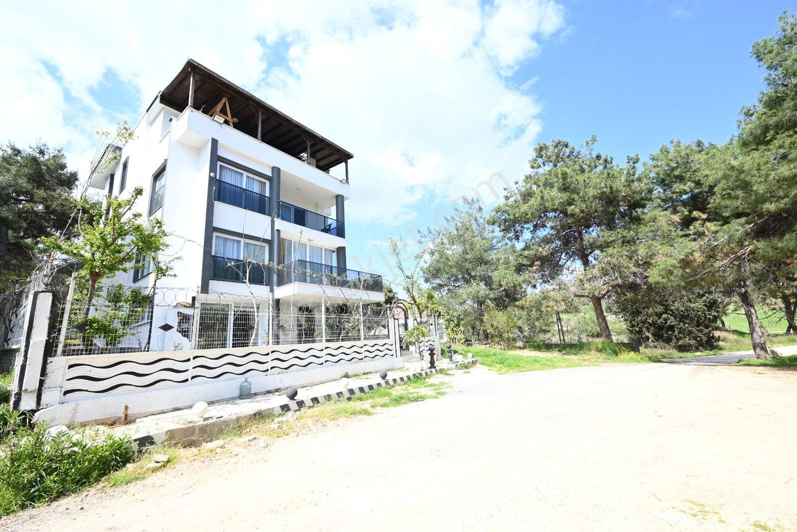 Üstünkent'ten Mezitli Çamlıcada Müstakil Arsalı Fourleks Villa - Görsel 2