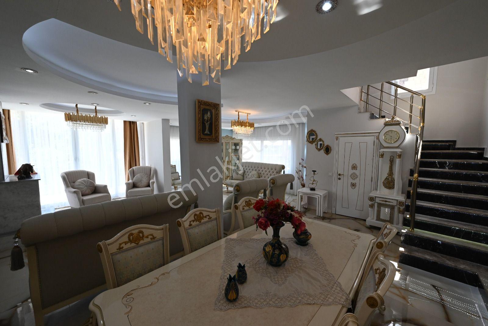 Üstünkent'ten Mezitli Çamlıcada Müstakil Arsalı Fourleks Villa - Görsel 28