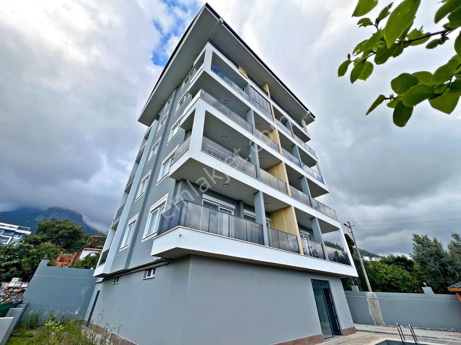 Alanya Çıplaklıda Satılık 4+1 Site İçi Havuzlu Dubleks Daire - Görsel 34