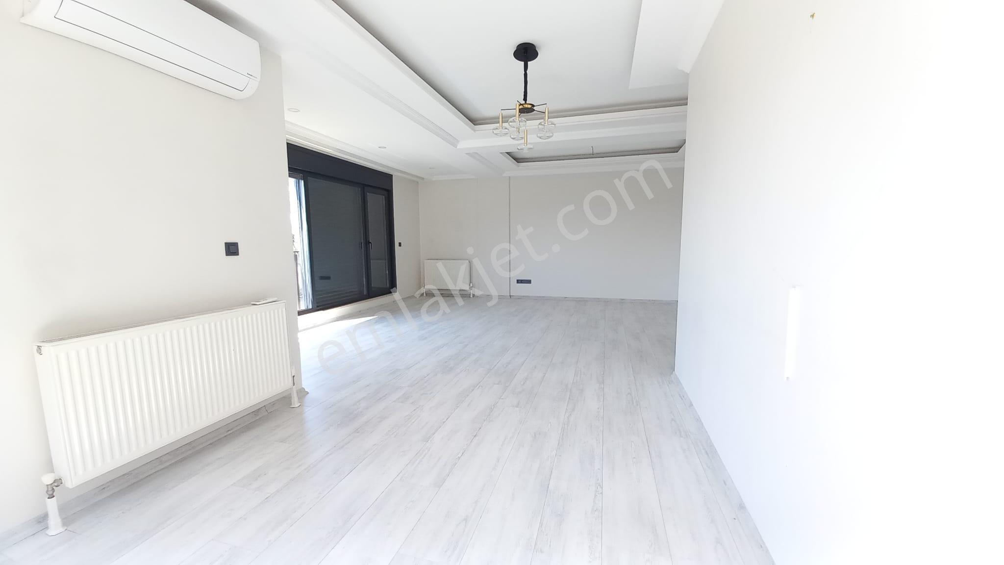 Çengelköy 'de Boğaz Manzaralı 3 Yıllık Binada Kiralık 3+1 Daire - Görsel 6