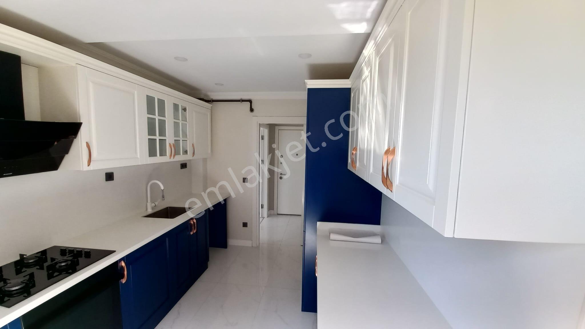 Çengelköy 'de Boğaz Manzaralı 3 Yıllık Binada Kiralık 3+1 Daire - Görsel 8