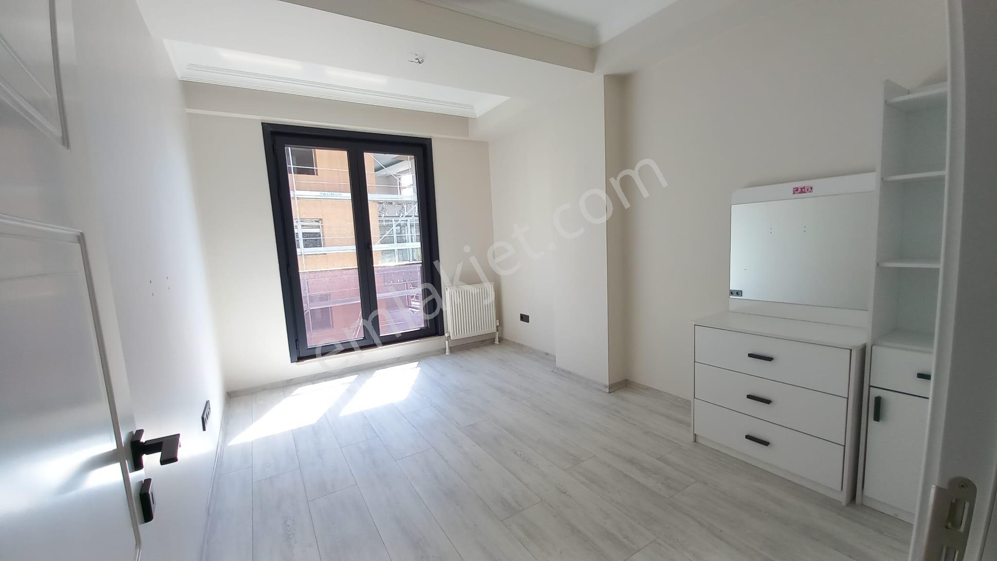 Çengelköy 'de Boğaz Manzaralı 3 Yıllık Binada Kiralık 3+1 Daire - Görsel 13