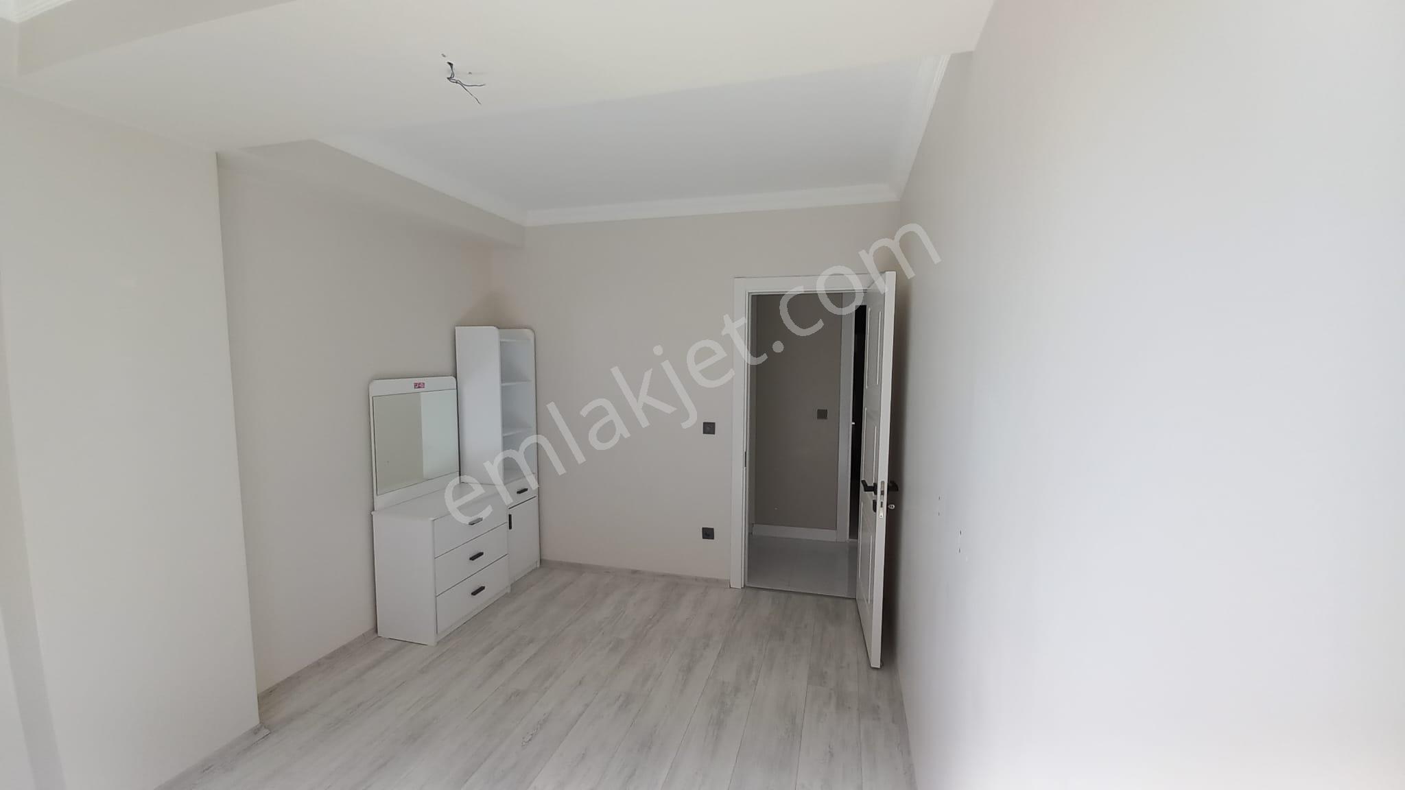 Çengelköy 'de Boğaz Manzaralı 3 Yıllık Binada Kiralık 3+1 Daire - Görsel 14