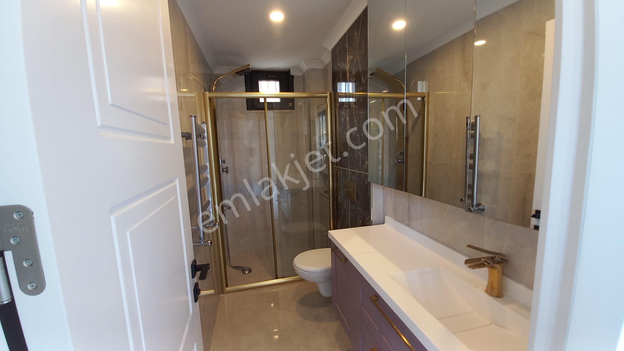 Çengelköy 'de Boğaz Manzaralı 3 Yıllık Binada Kiralık 3+1 Daire - Görsel 21