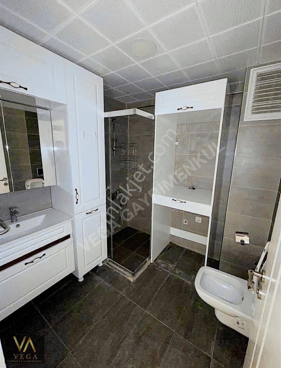 Villalar Bölgesi Kiralık Arakat Daire - Görsel 9