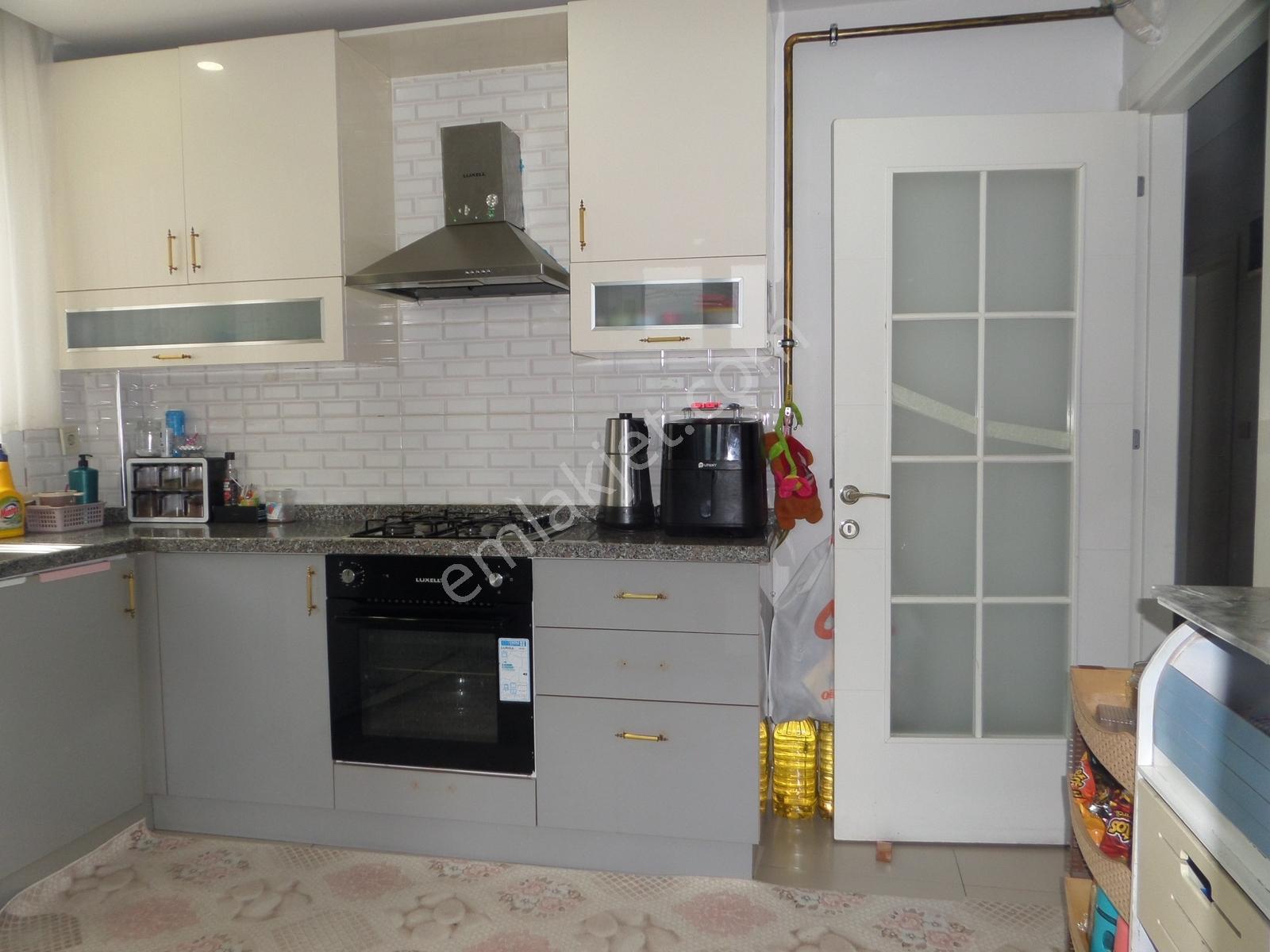 3+1 Kapalı Mutfaklı Kapalı Oto Park Mevcut . G.b.k Cephe - Görsel 2