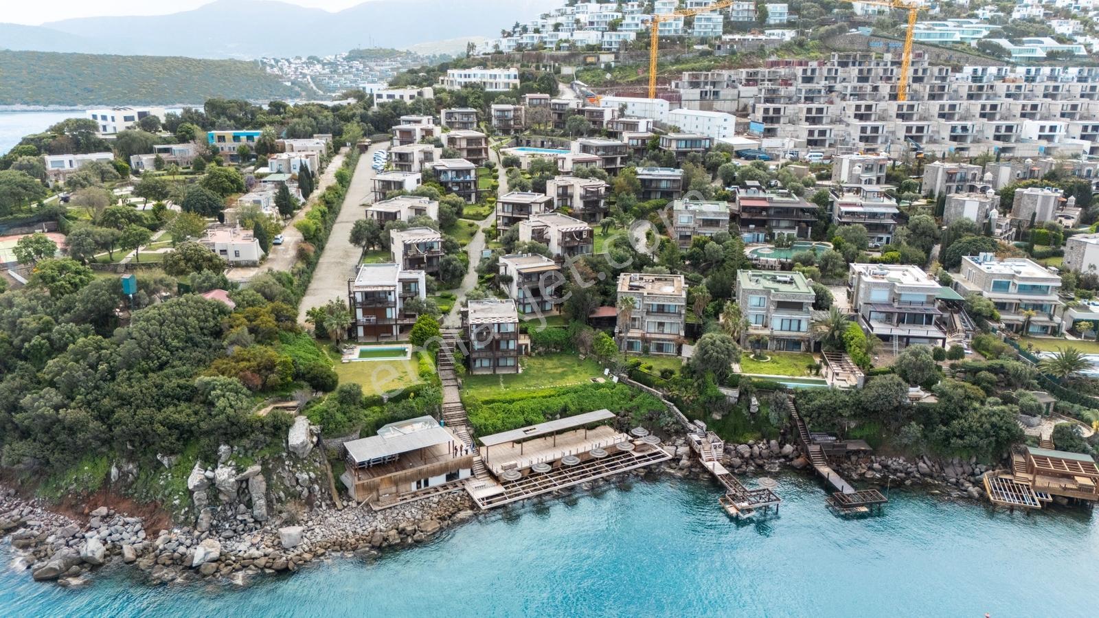 Türkbükü Hebil Doğa Hanımeli Sitesinde İskeleli Kiralık 3+1 - Görsel 14