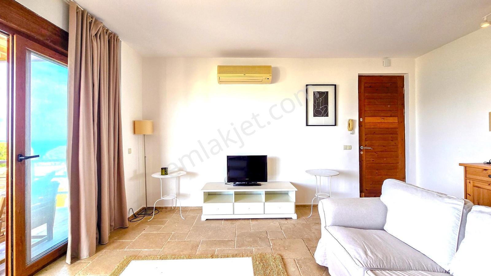 Türkbükü Hebil Doğa Hanımeli Sitesinde İskeleli Kiralık 3+1 - Görsel 12