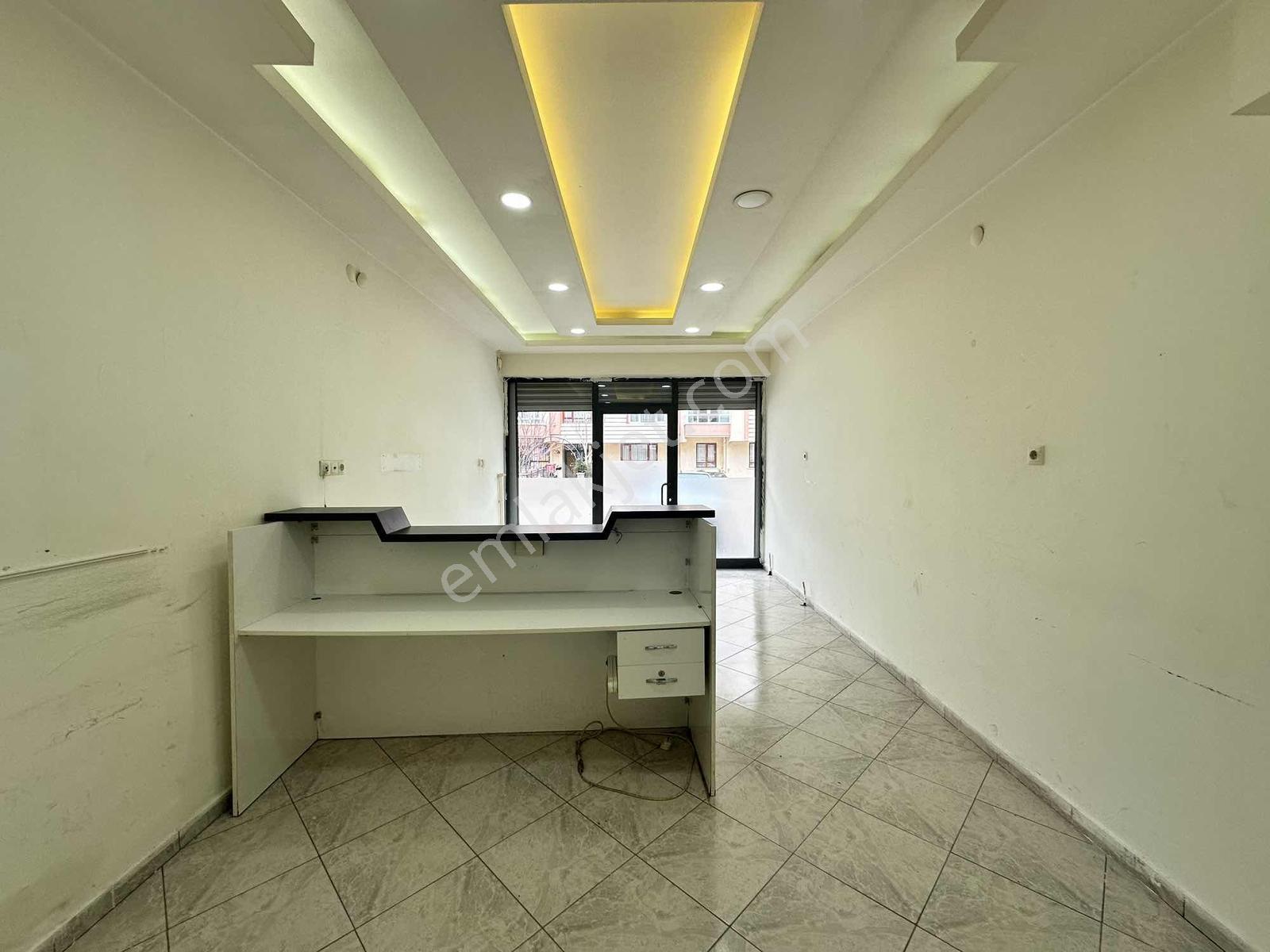 Karapürçek'de Acil Satılık 25m2+25m2 Depolu Dükkan - Görsel 3