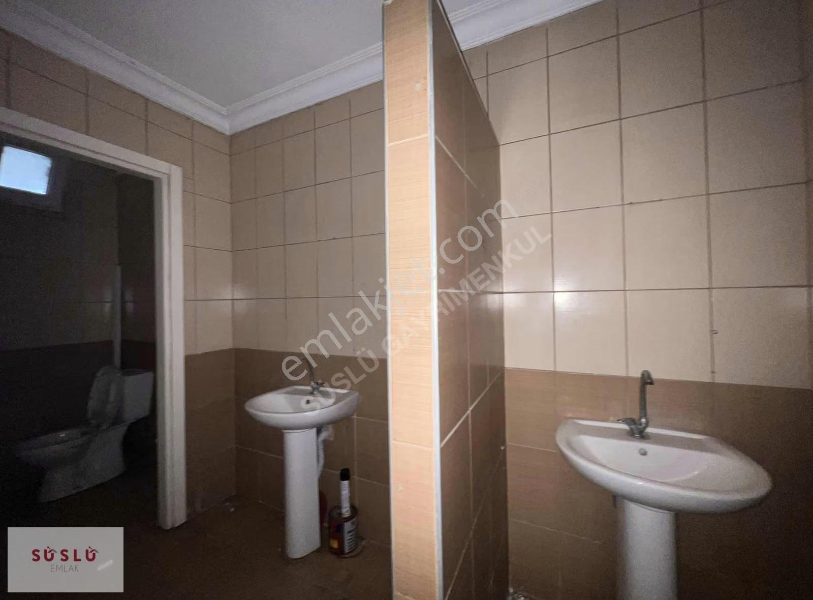 Ayvalık 150 Evler Ana Cadde Üzeri Kiralık İş Yeri - Görsel 18