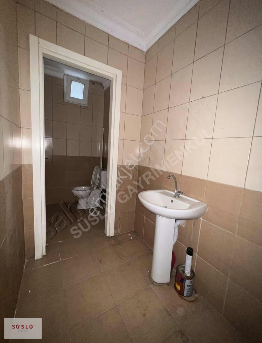 Ayvalık 150 Evler Ana Cadde Üzeri Kiralık İş Yeri - Görsel 12