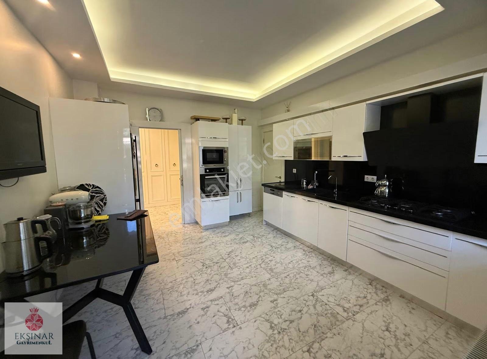 Florya'da Yeni Binada Mükemmel Konumda 4+1 Kiralık Daire - Görsel 30
