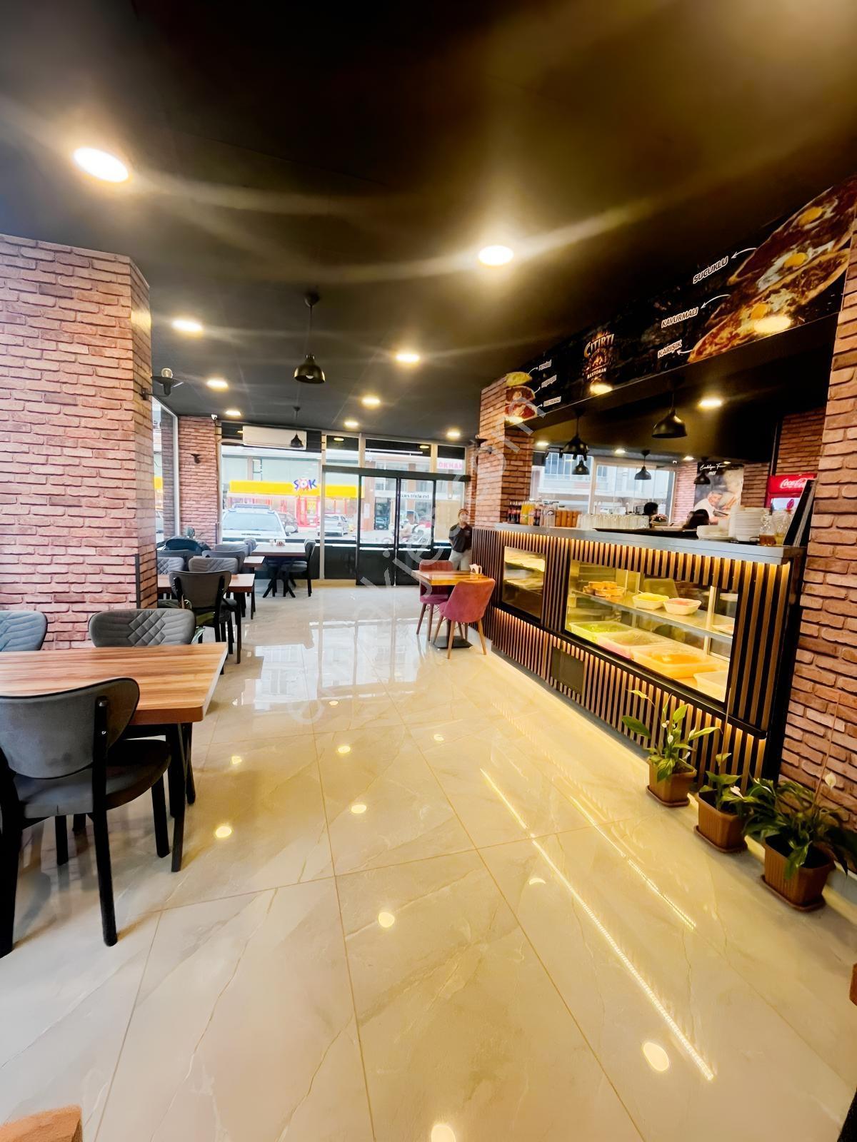 Bafra Vıp Gayrimenkul'den Hacınabi Mah. 350 M2 Satılık Dükkan