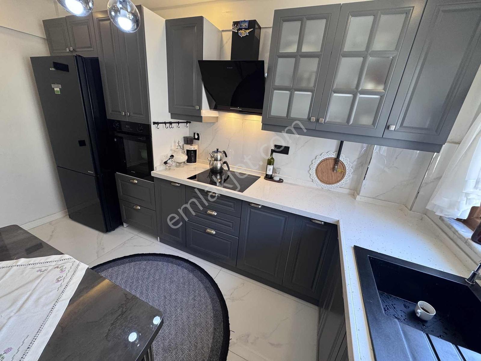 Maltepe Minibüs Yolunda Merkezi Konumda İskanlı Deluxe 2 Banyolu - Görsel 8