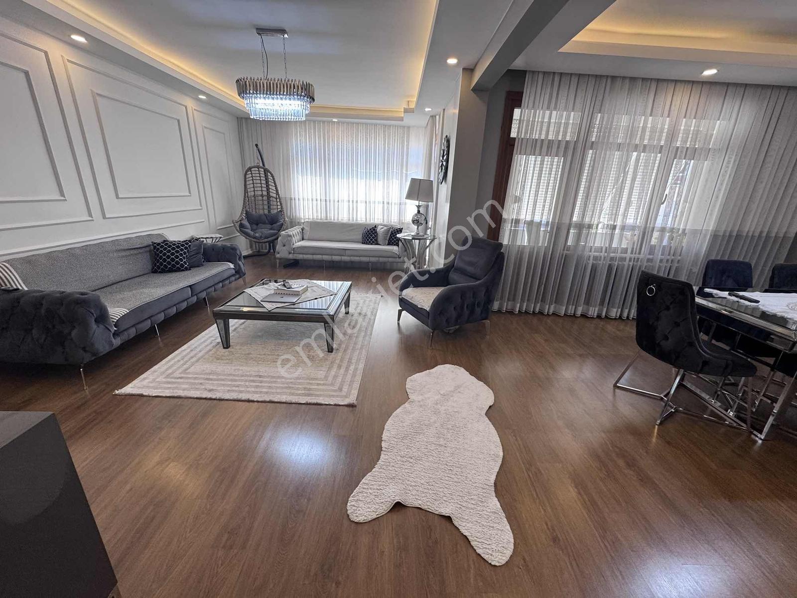 Maltepe Minibüs Yolunda Merkezi Konumda İskanlı Deluxe 2 Banyolu - Görsel 17