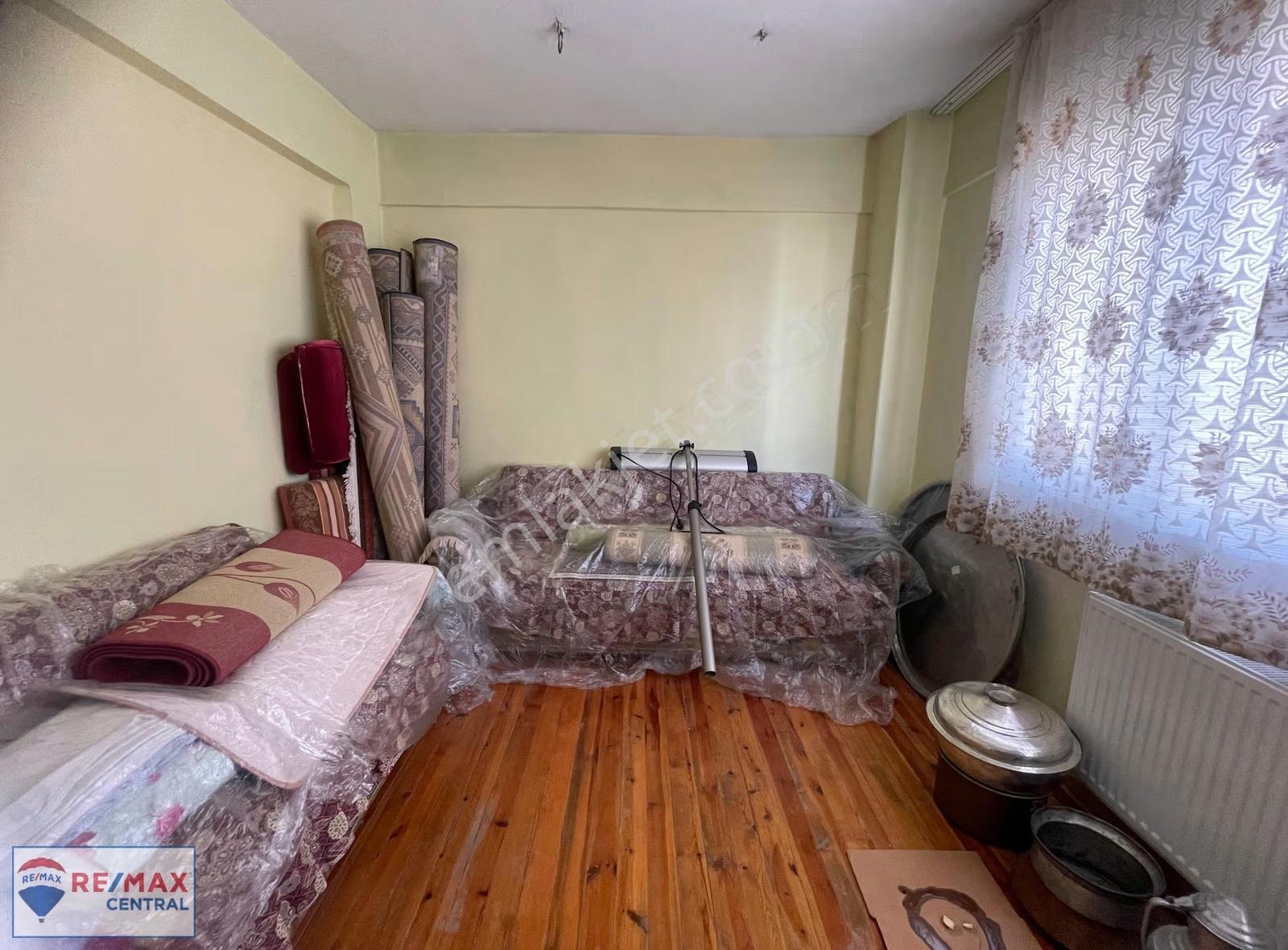 Re/max Central'dan Gülyurt Mah. Köşebaşında Satılık 2+1 Daire - Görsel 10