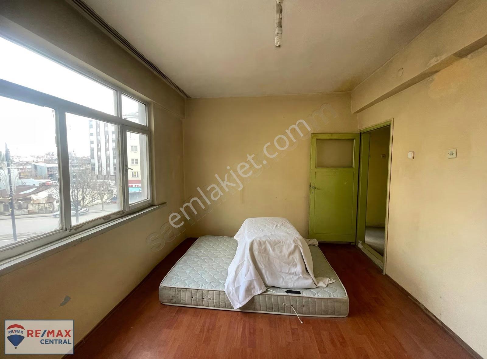 Re/max Central'dan Gülyurt Mah. Güney Cepheli 2+1 Satılık Daire - Görsel 7