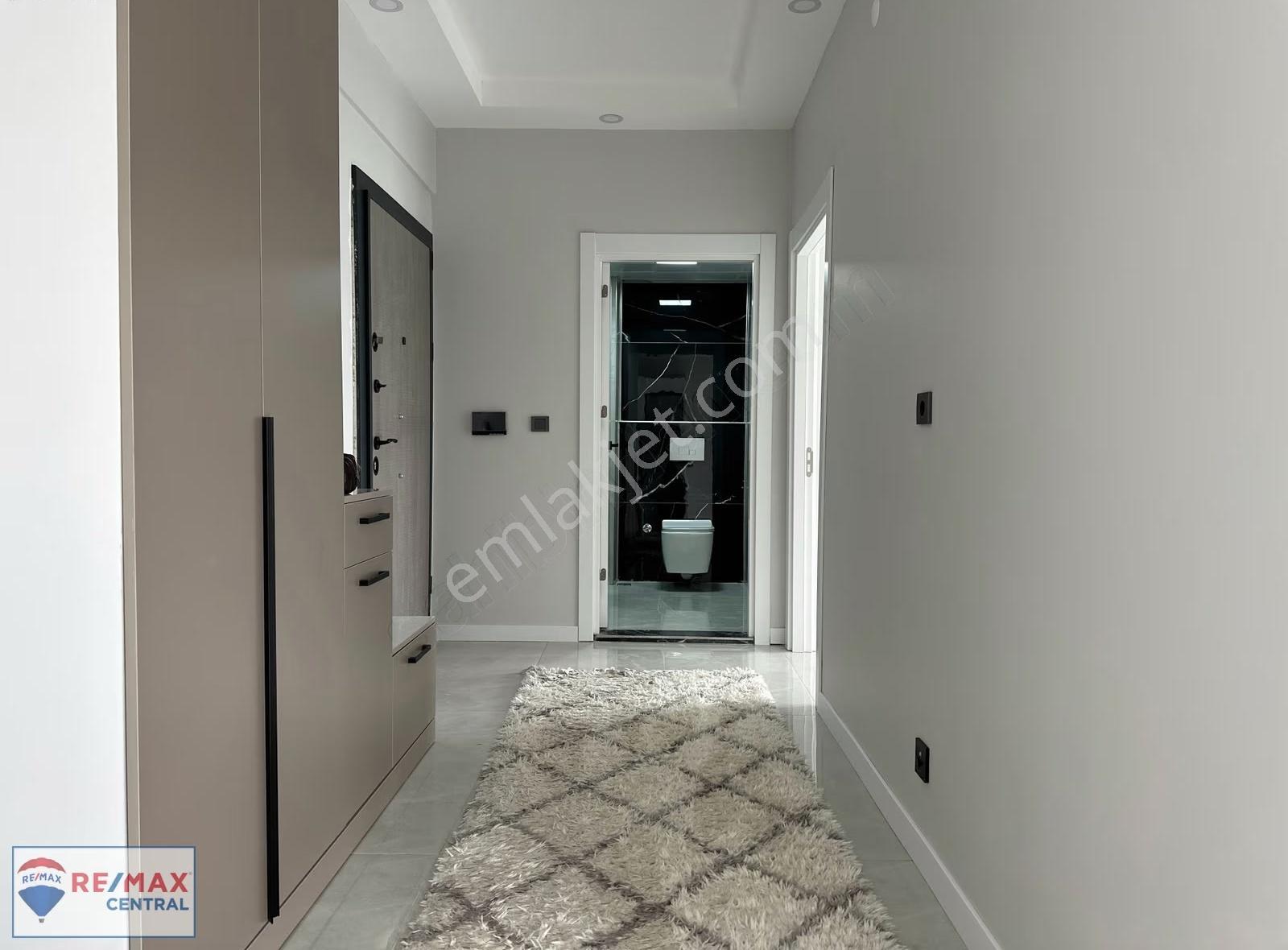 Re/max Central'dan C.üniv.'de 2+1(a.mutfak) Lüks Eşyalı Kiralık - Görsel 18