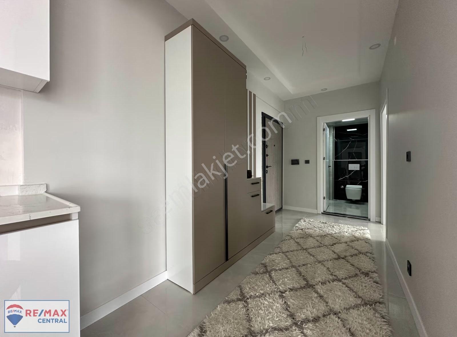 Re/max Central'dan C.üniv.'de 2+1(a.mutfak) Lüks Eşyalı Kiralık - Görsel 6