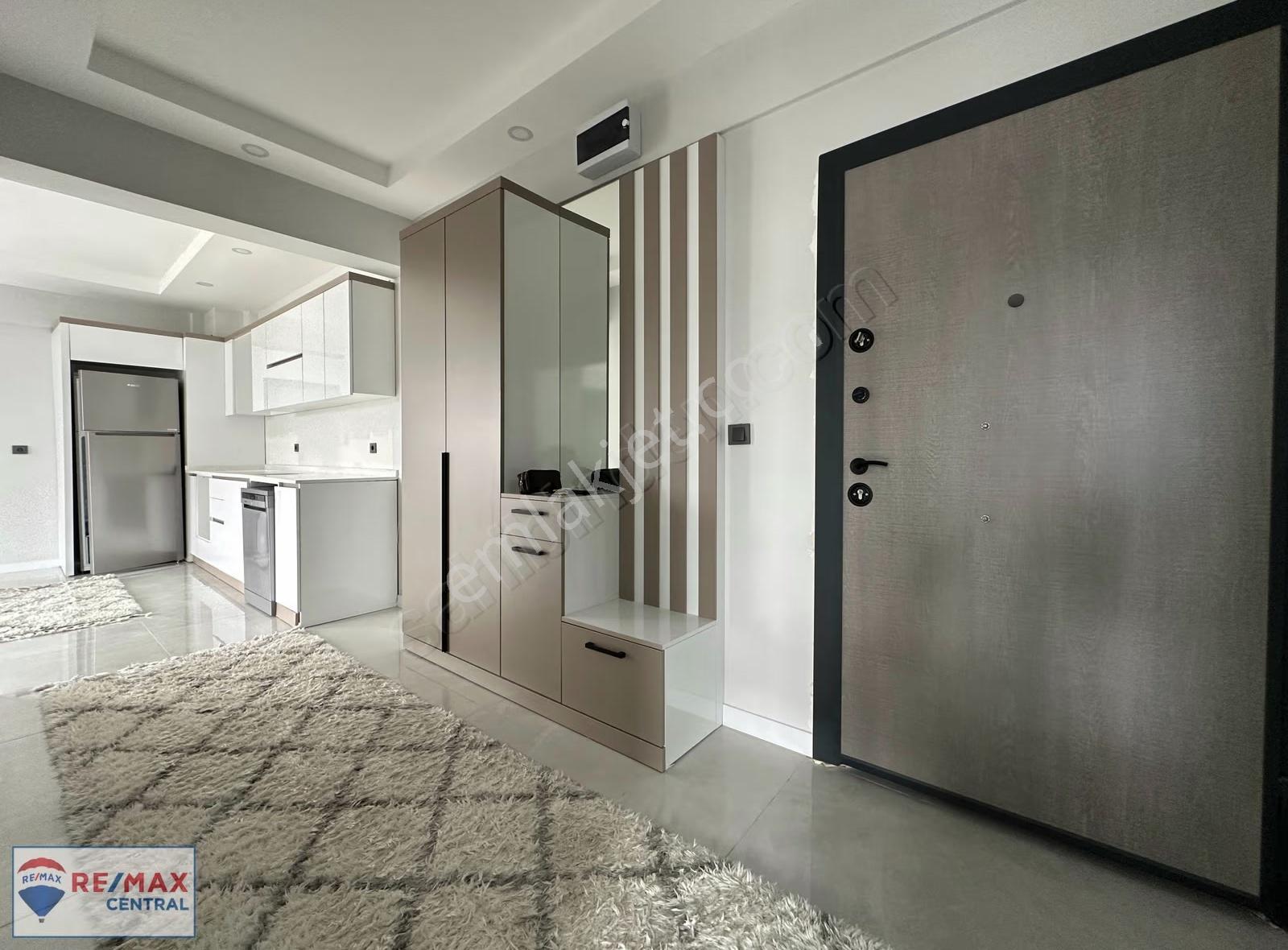 Re/max Central'dan C.üniv.'de 2+1(a.mutfak) Lüks Eşyalı Kiralık - Görsel 17