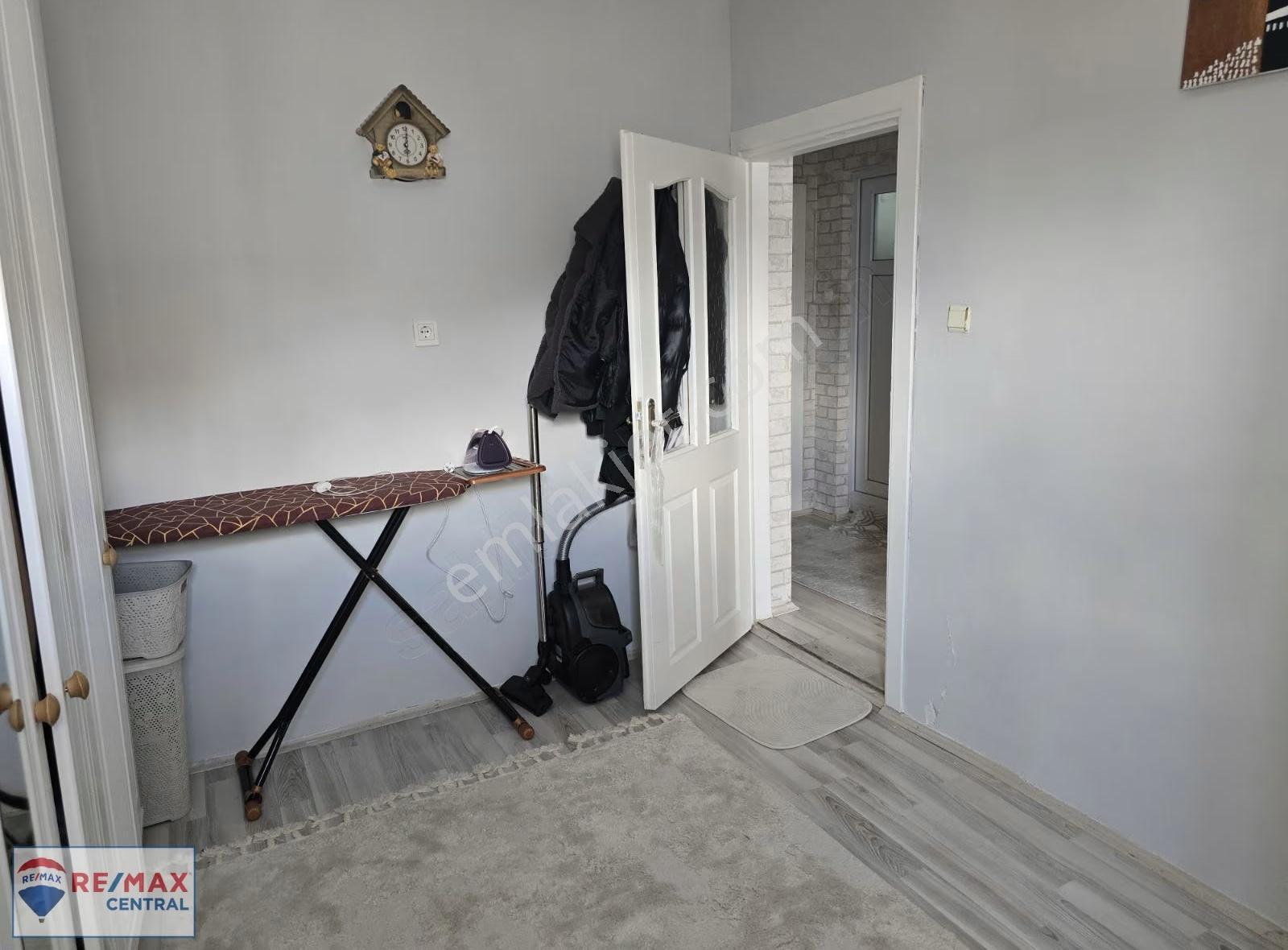 Re/max Central'den Karşıyakada Müstakil Ev - Görsel 16