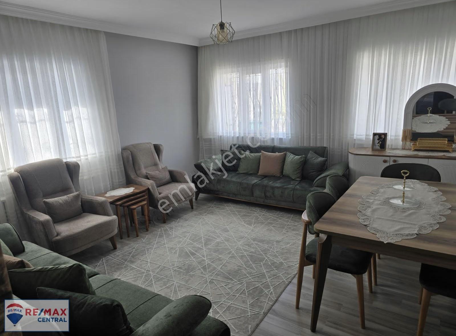 Re/max Central'den Karşıyakada Müstakil Ev - Görsel 13