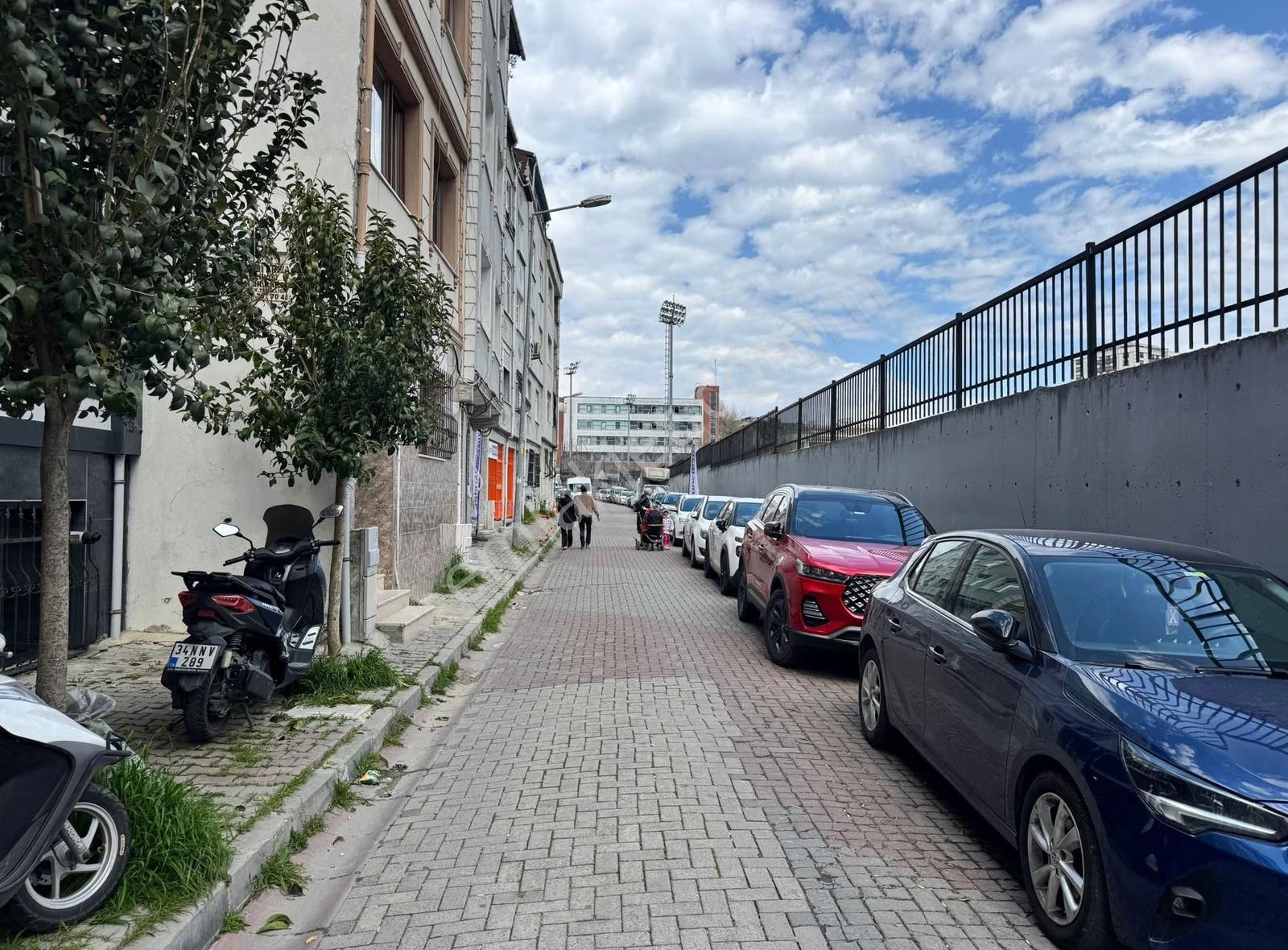 Andaç Emlaktan Merkezi Konumda Satılık Yeni Daire - Görsel 25