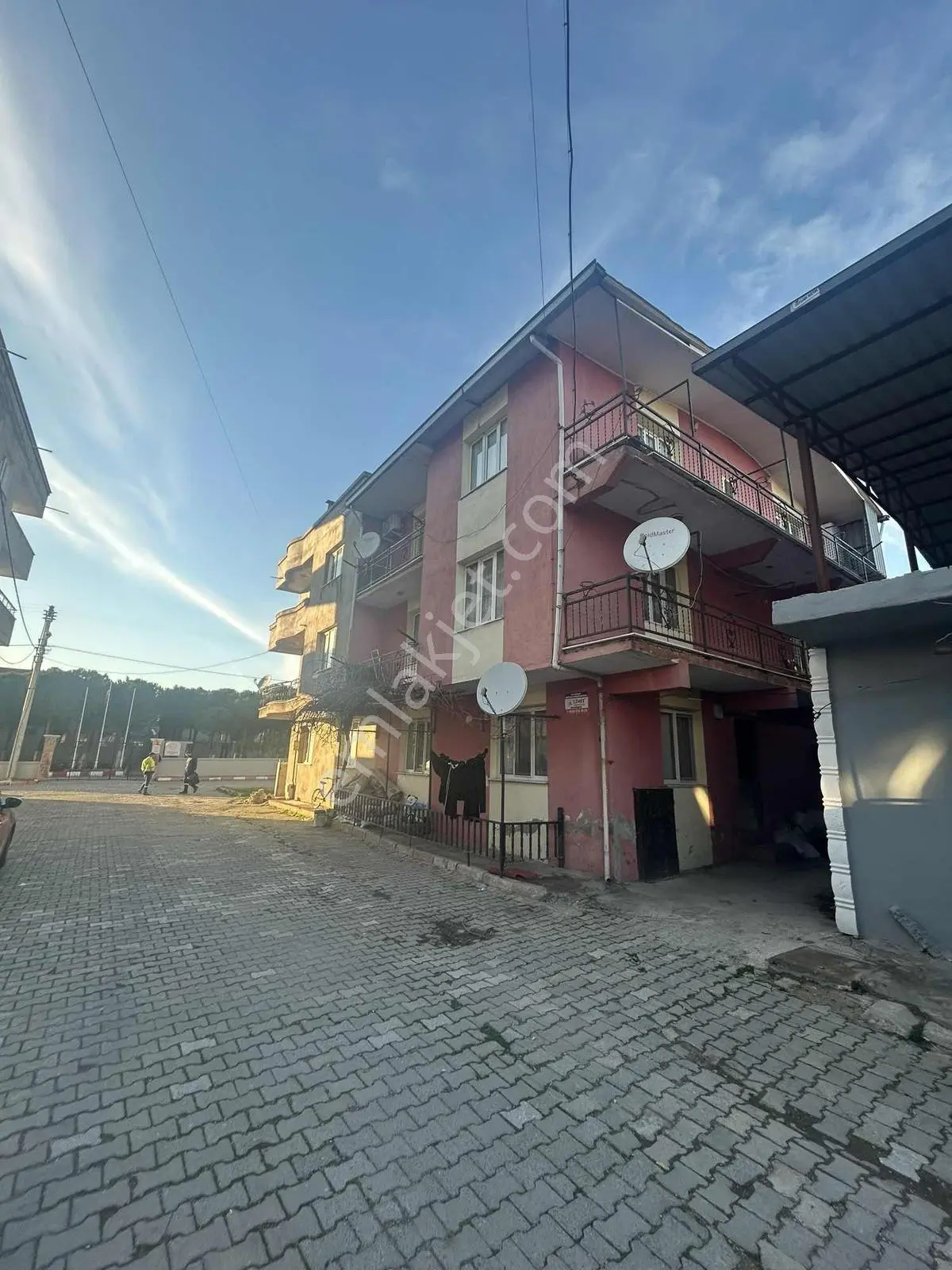 Sütçülerde Komple Satılık Bina 5daire - Görsel 17