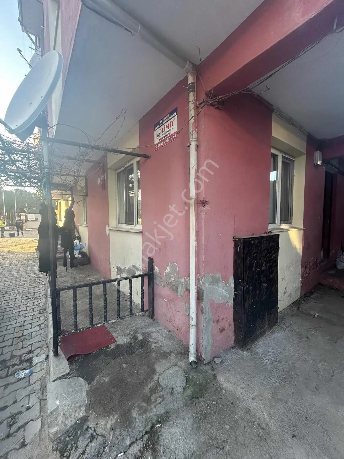 Sütçülerde Komple Satılık Bina 5daire - Görsel 2