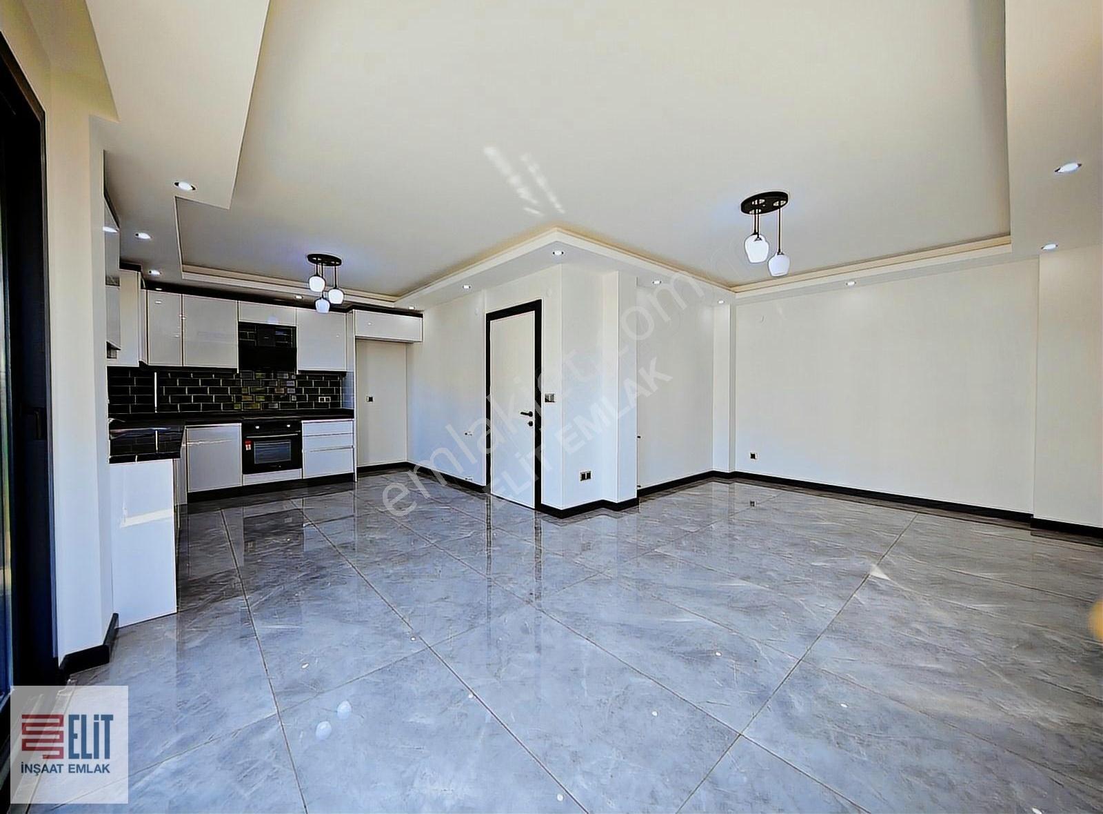 Havuzlu Sitede Lüks Villa - Görsel 4