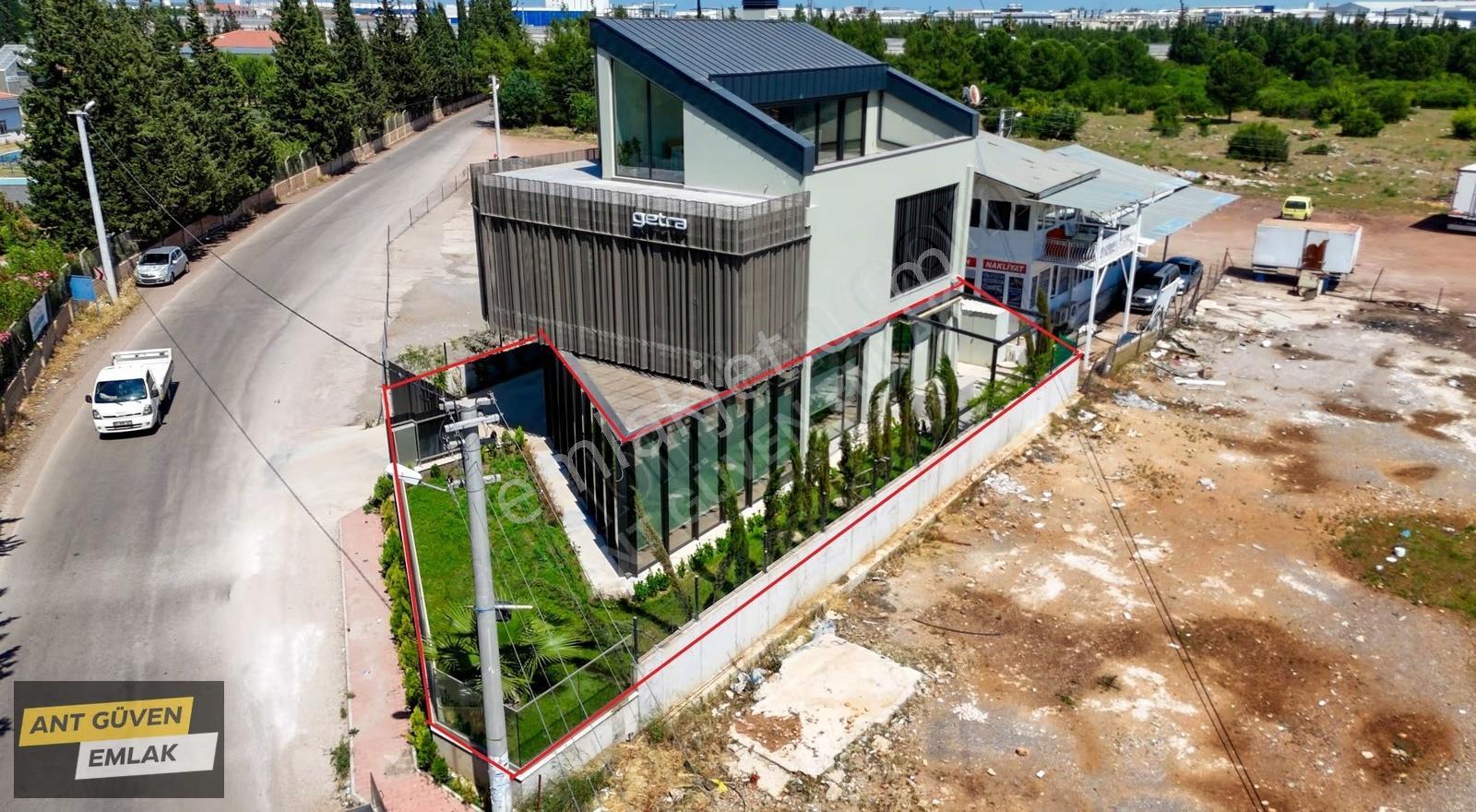 Organize Sanayi Ye Komşu 120 M2 Ultra Lüx Bahçe Kullanımlı Ofis