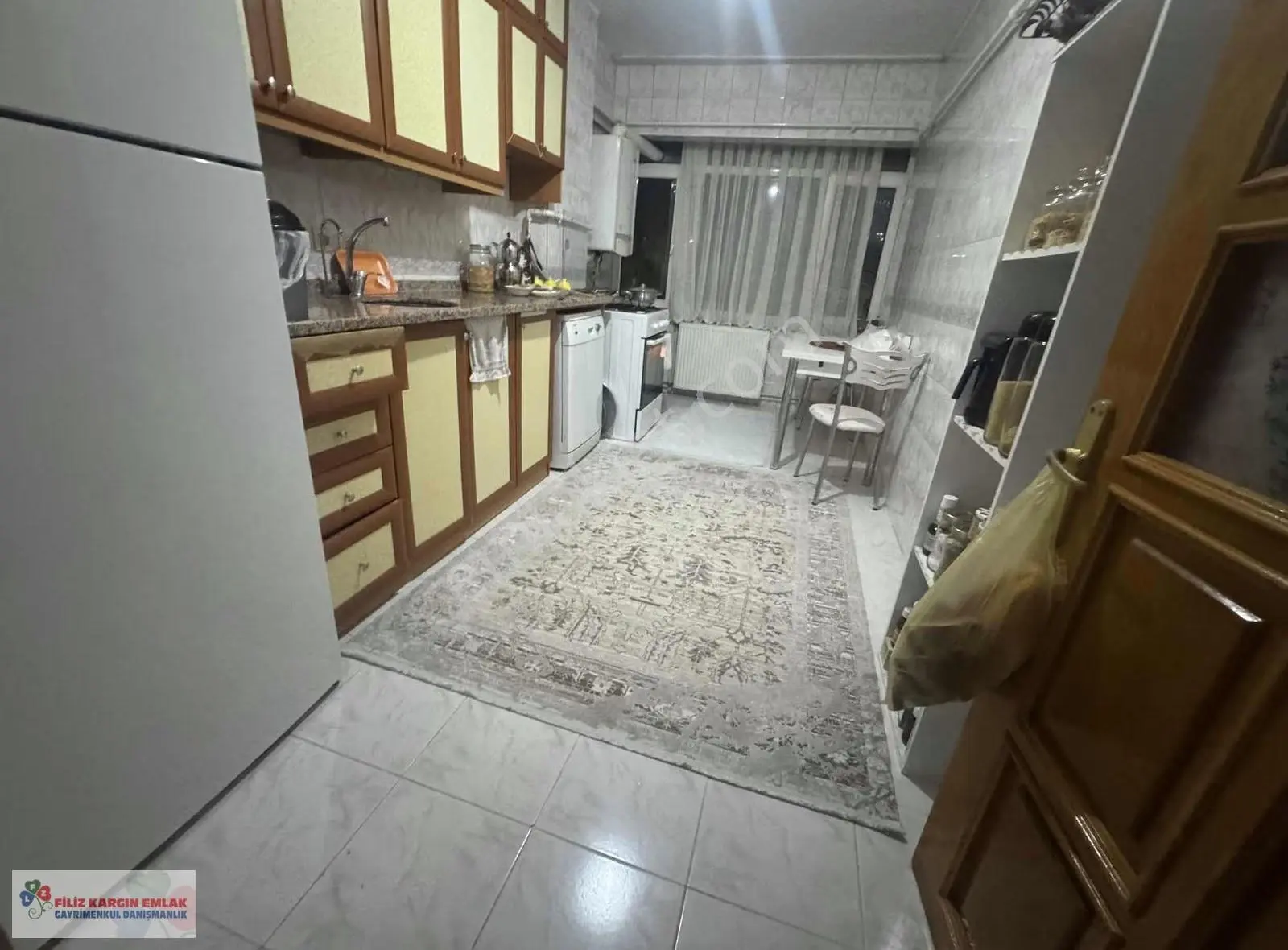 Filiz Emlaktan Bağcılar Feyzı Çaknak Mah.3+1 130m2 Satılık Daire