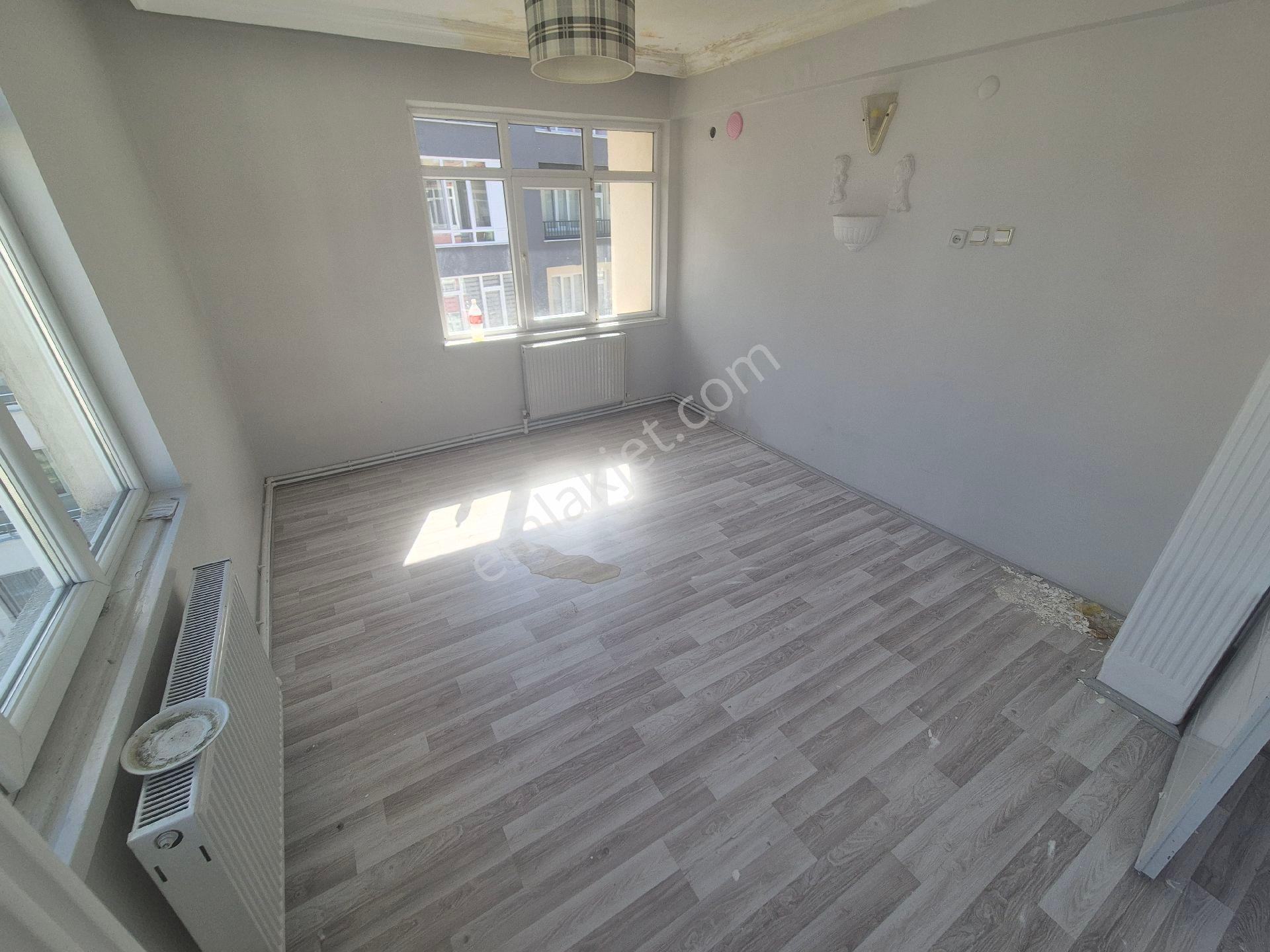 Çarşı Merkezde Kiralık 3+1 Daire - Görsel 12