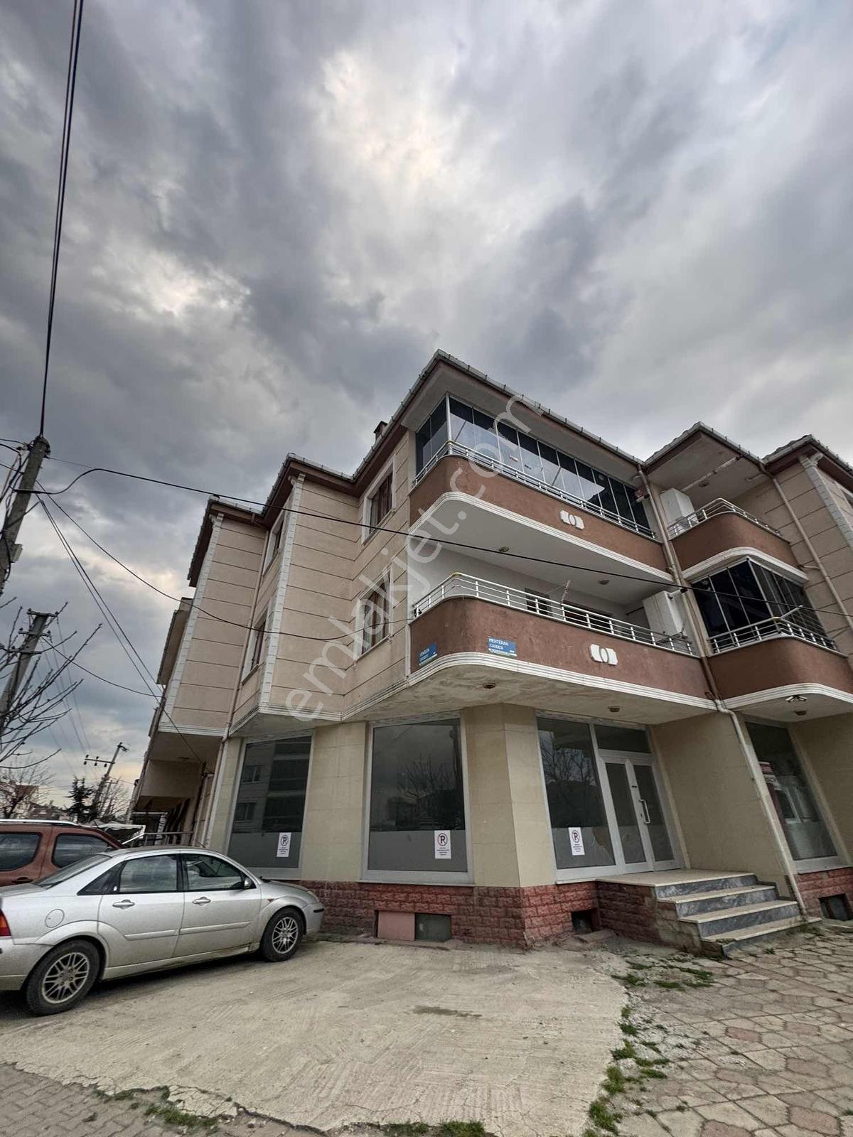 Orbey Den Çorlu Da Havuzlar Mah. Kiralık Düz Giriş Dükkan - Görsel 2