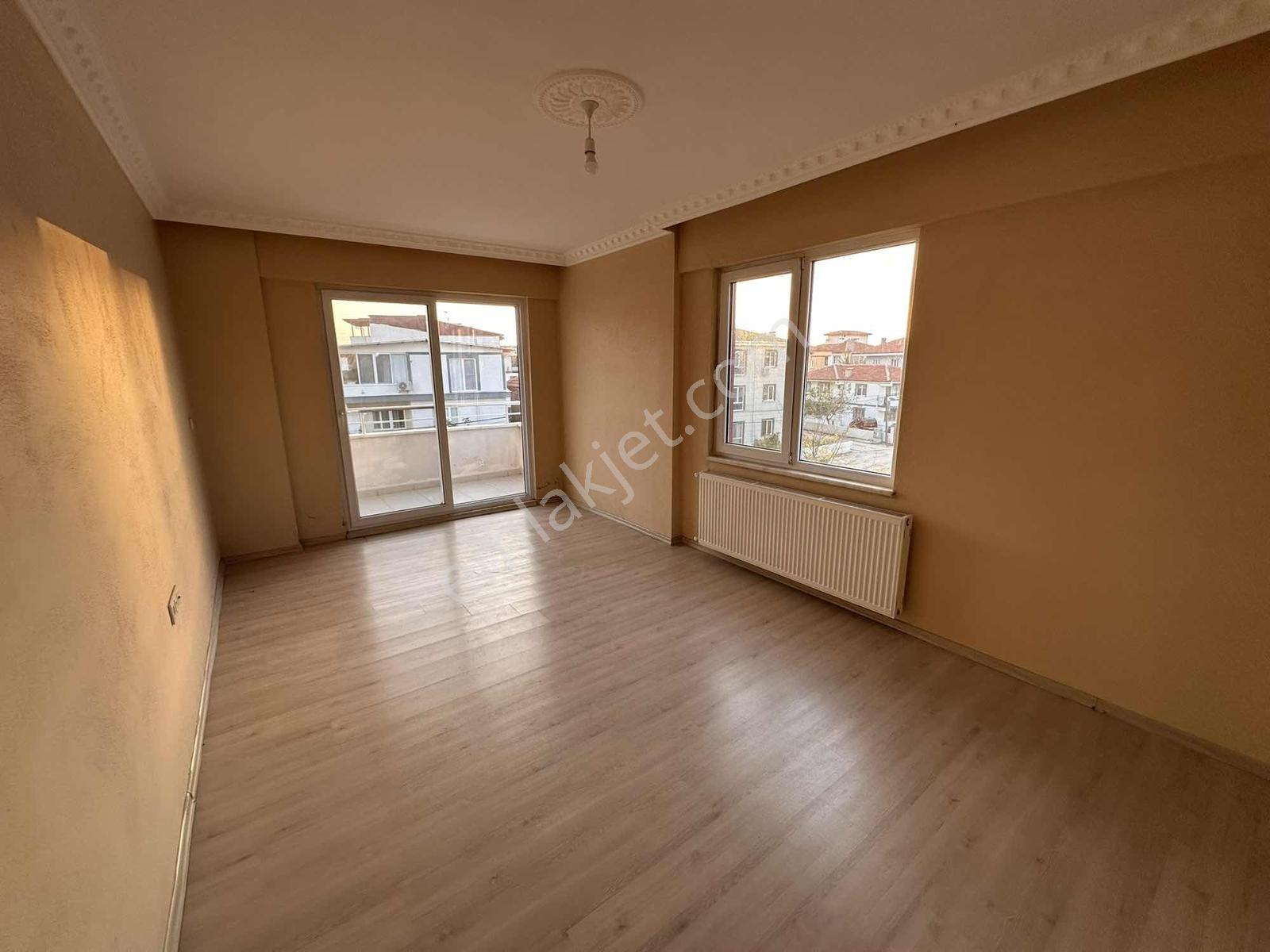 3+1 Merkezde Doğalgazlı Kiralık Daire - Görsel 13