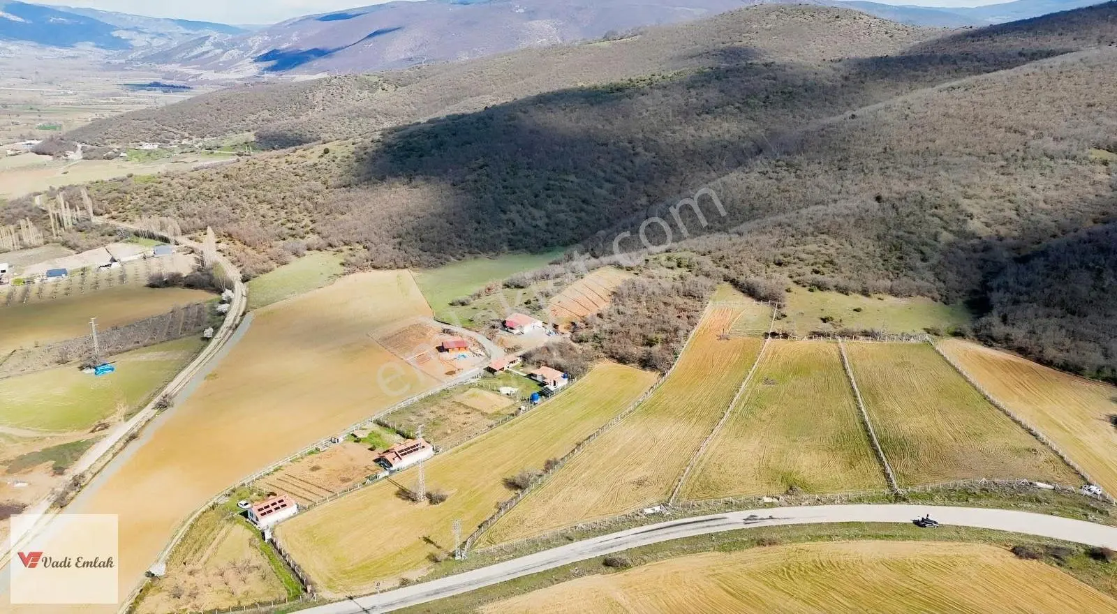 Çamağzı Köyü'nde Satılık 4376 M² Tarla | Vadi Emlak