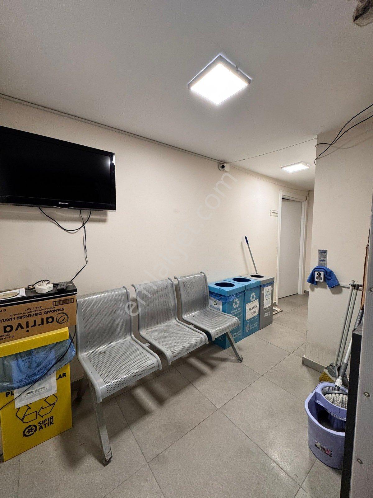 Alemdağ Cad 50 Mt Sahininden Kiracılı Yatırımlık Dükk - Görsel 4