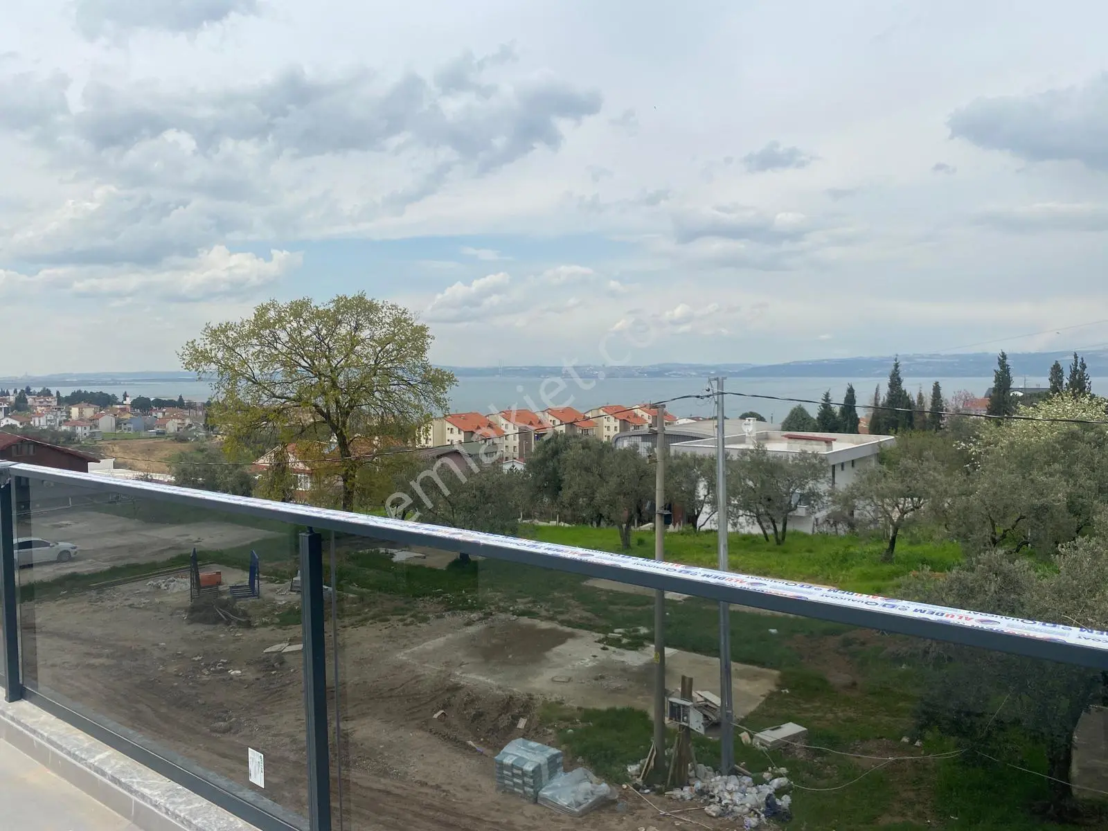 Deniz Ve Köprü Manzaralı Geniş 2+1 Çatı Dubleks
