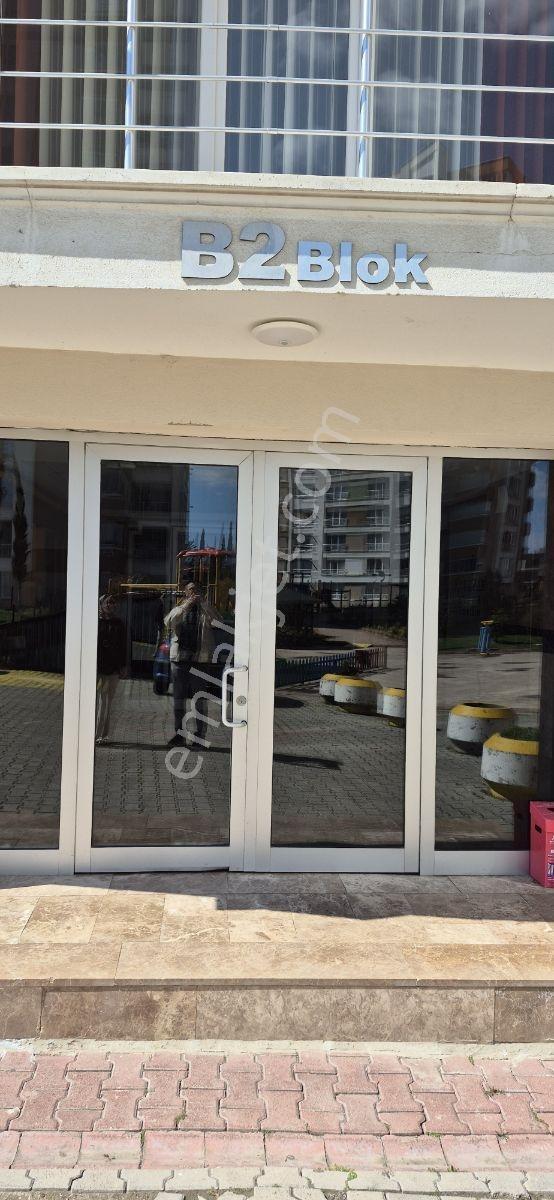 Acil Satılık Lüks Eşyalı Net 65 Metrekare 19.kat Site İçi Daire - Görsel 4
