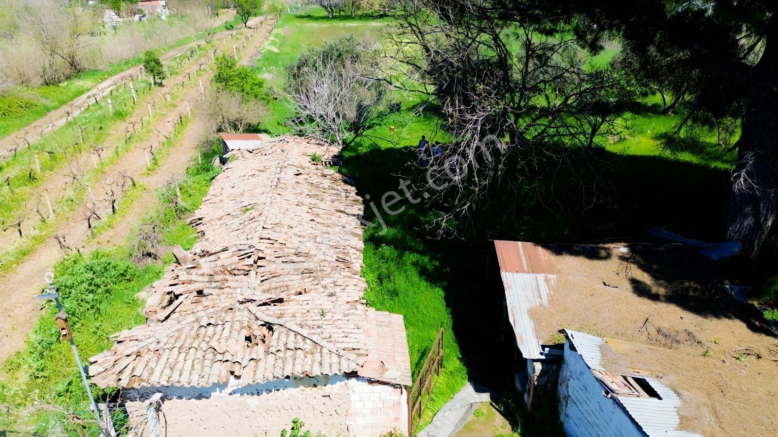 Bergama Atatürk Mahallesinde Bağlar'da Satılık 4.560m2 Bağ - Görsel 5