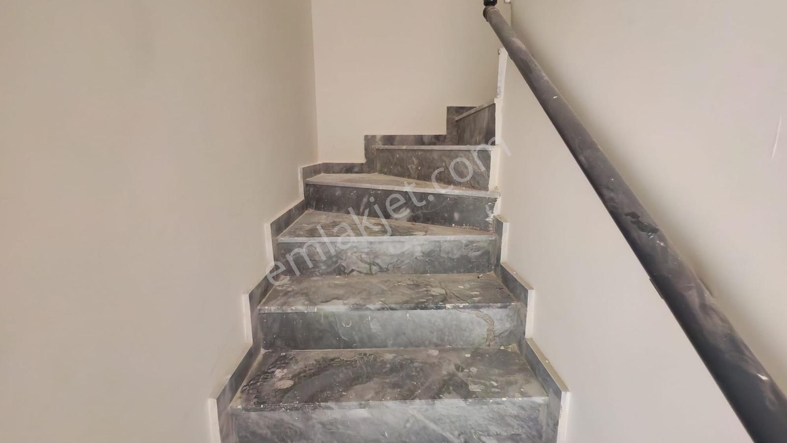 Tarcanlardan İzmit Plajyolunda Site İçi Kiralık Dire - Görsel 12