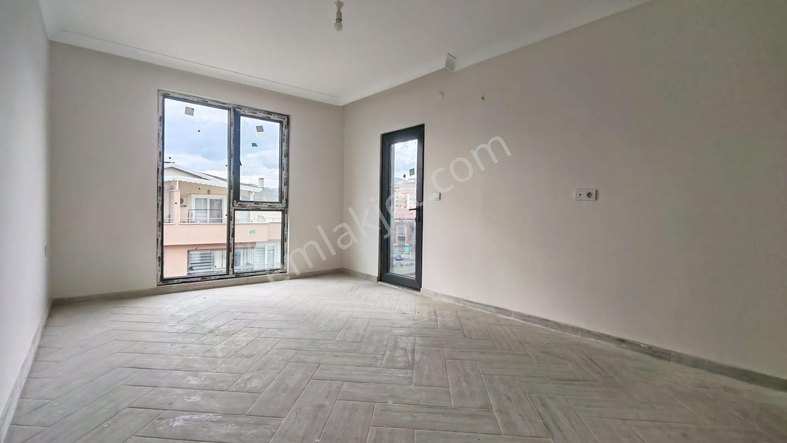 Tarcanlardan İzmit Plajyolunda Site İçi Kiralık Dire - Görsel 6