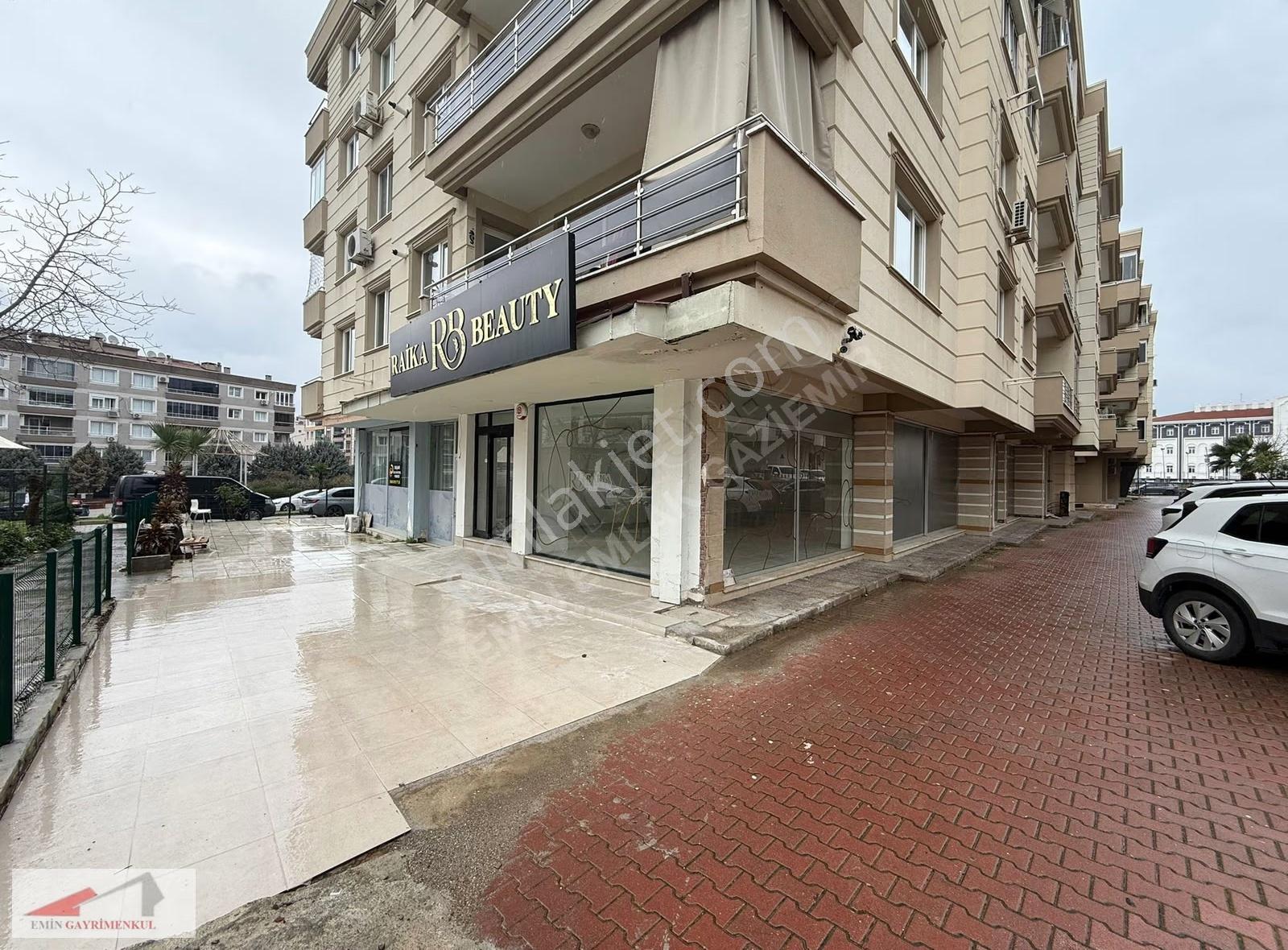 Gaziemir'de 150m² Aile Hekimliği Ve Sağlık Kuruluşuna Uygun