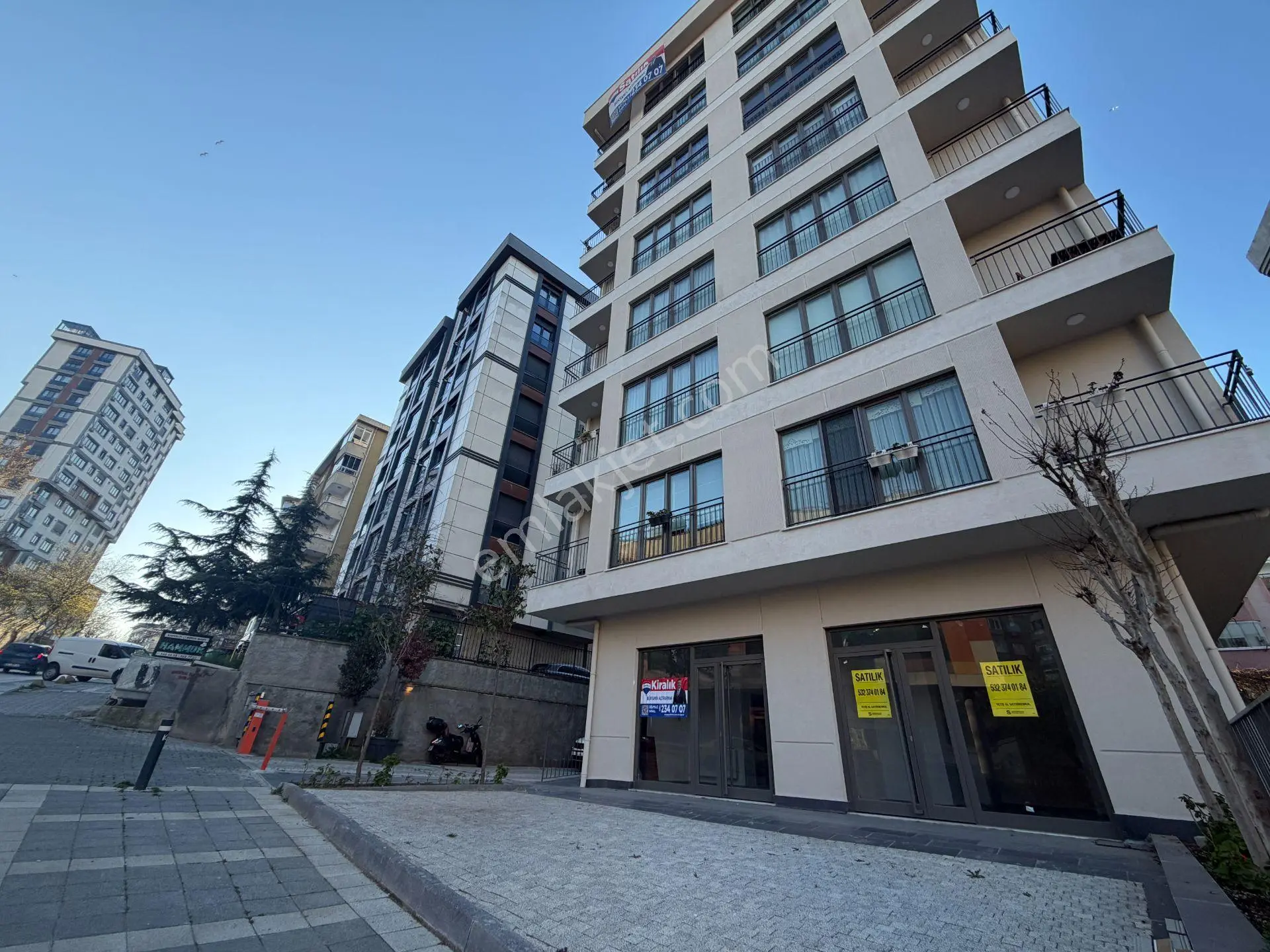 Merdivenköy Ressam Salih Cad. Üzeri Kiralık Ön Kullanımlı Dükkan - Görsel 5