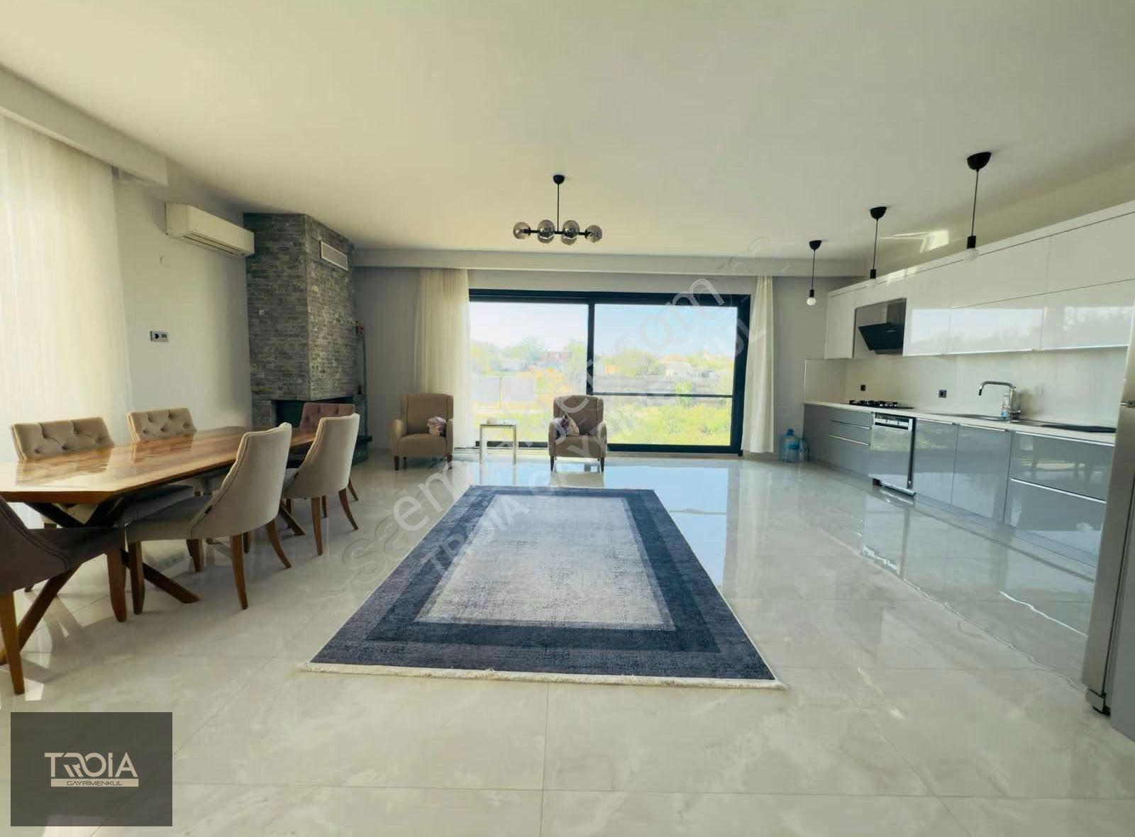Kumburununda Geniş Bahçeli Müstakil Villa