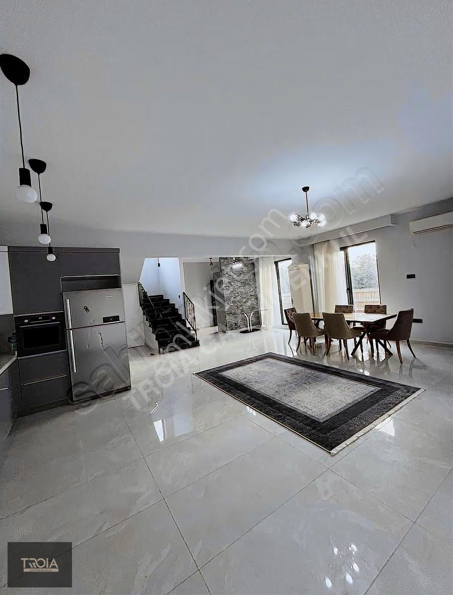 Kumburununda Geniş Bahçeli Müstakil Villa - Görsel 13