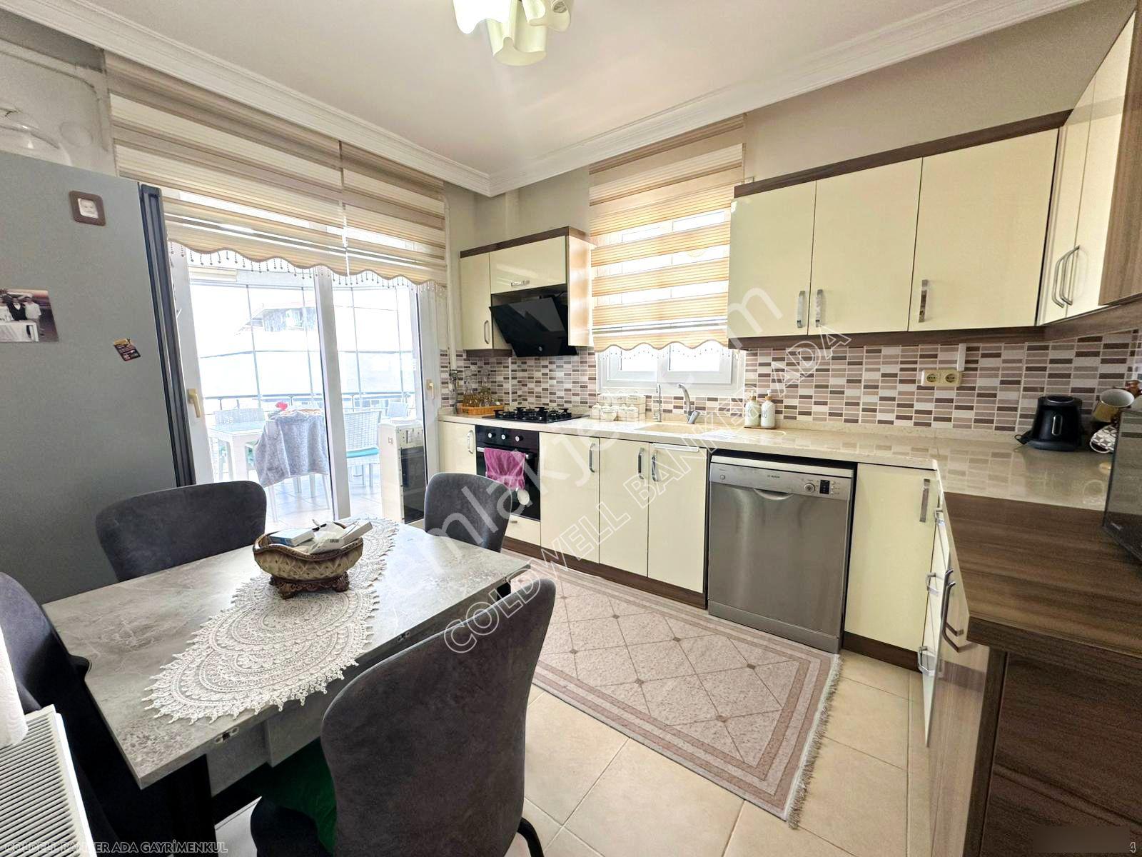 Kuşadası Kapalı Mutfak Deniz Manzaralı Satılık 3+1 Daire - Görsel 6