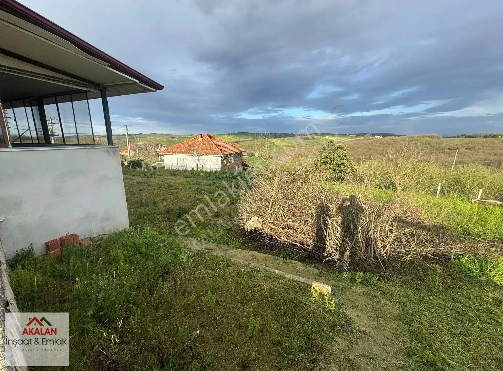 3.520 M2 Arsa İçinde, 3 Ayrı Bitişik Konumda Müstakil Ev - Görsel 2