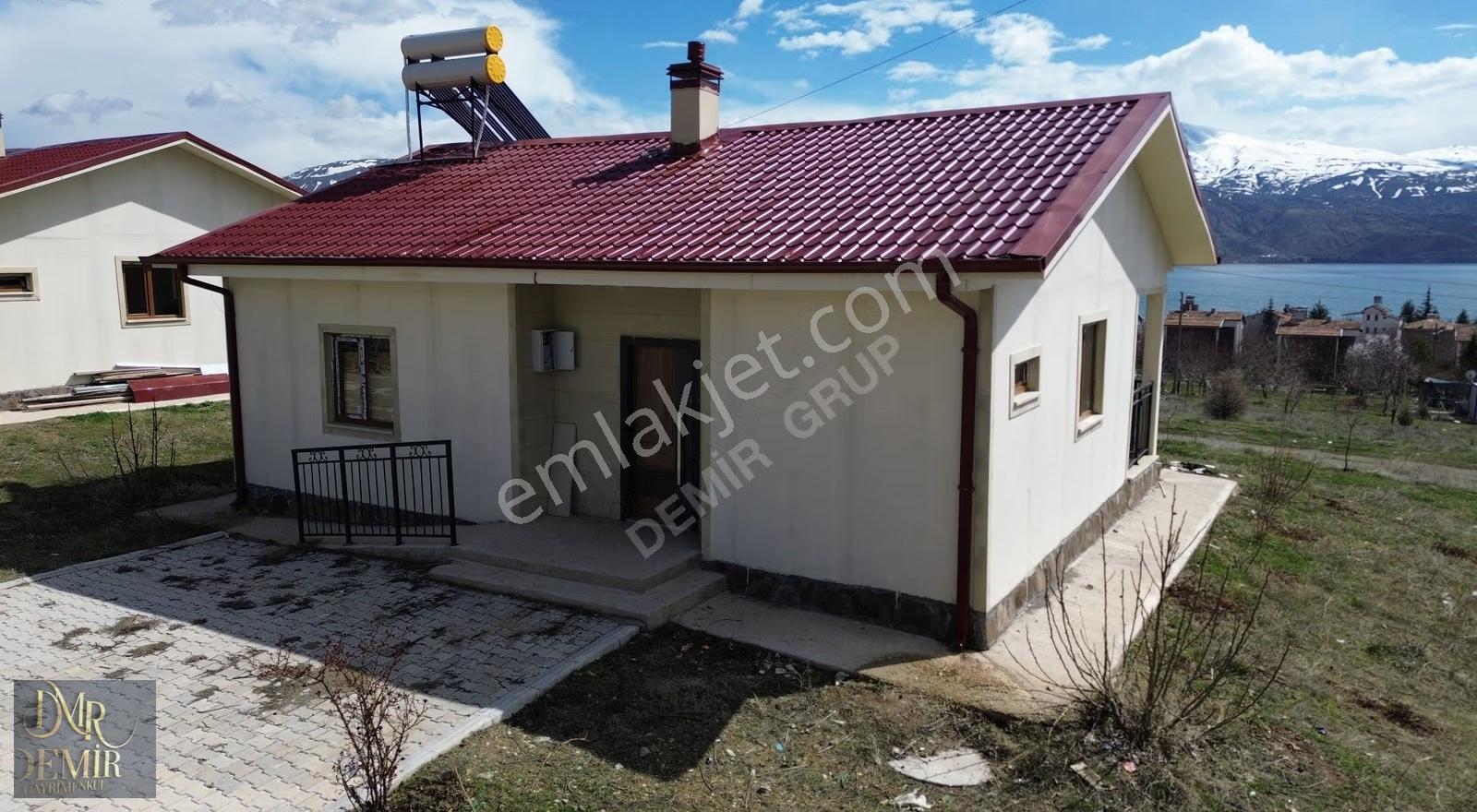 Sivrice Güneyköy'de Göl Manzaralı 2+1 Müstakil Ev - Görsel 9
